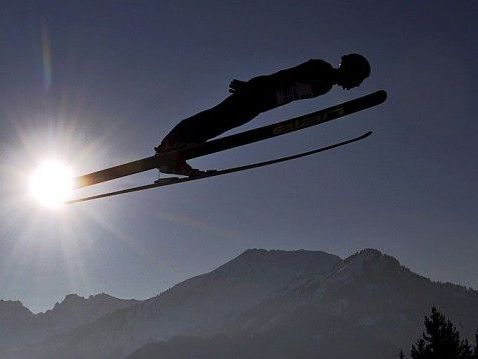 Elf Rekorde bei der Vierschanzentournee. Elf Rekorde bei der Vierschanzentournee.