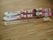 Verkauft werden funktionstüchtige Sportartikel und Sportbekleidung. Verkauft werden funktionstüchtige Sportartikel und Sportbekleidung.