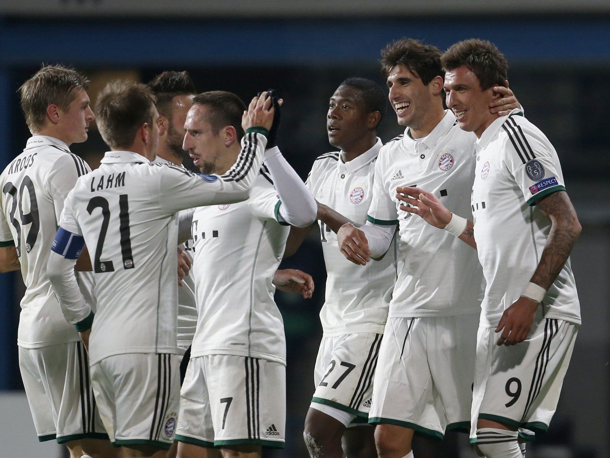 Bayern München und David Alaba feierten einen knappen 1:0-Sieg in Pilsen. Bayern München und David Alaba feierten einen knappen 1:0-Sieg in Pilsen.