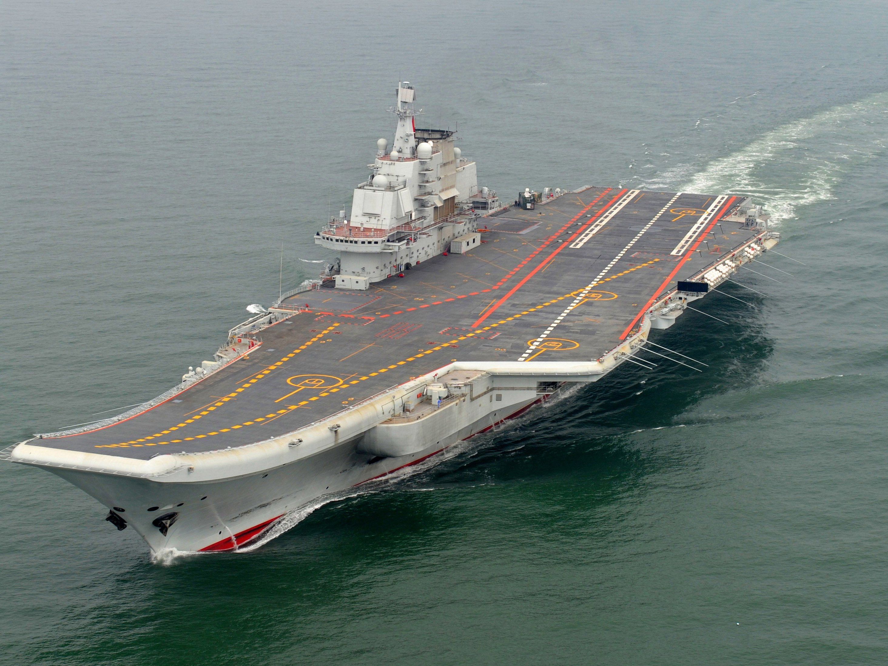 Chinesischer Flugzeugträger nahm Kurs auf umstrittenes Gebiet. Chinesischer Flugzeugträger nahm Kurs auf umstrittenes Gebiet.