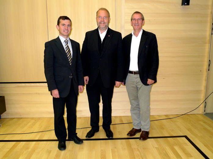 Regio-Obmann Werner Müller (Mitte) mit Stellvertreter Martin Summer und seinem Vorgänger Josef Mathis.
