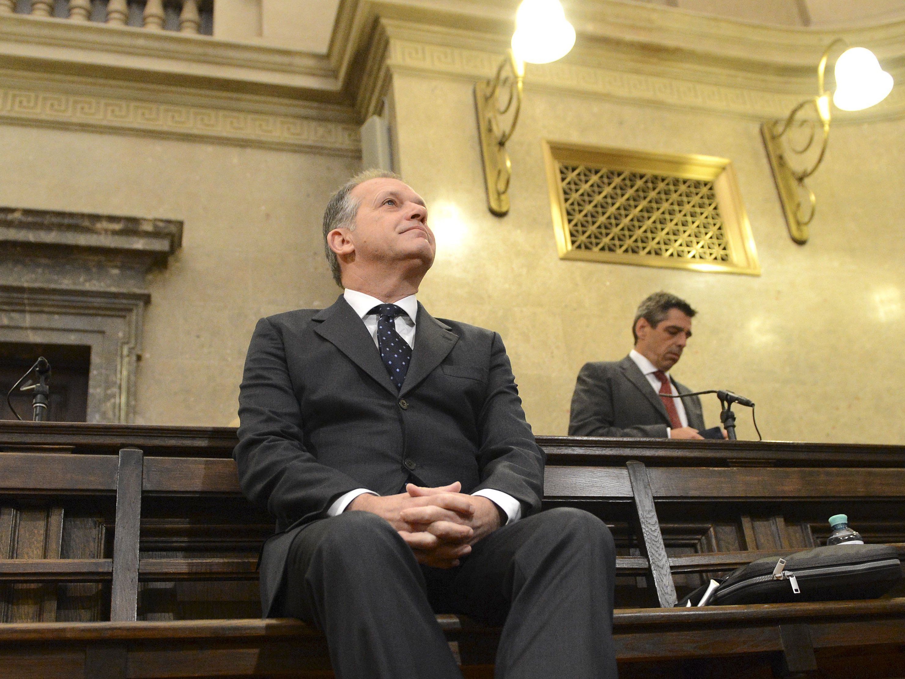 Causa Strasser: Urteil von Amts wegen aufgehoben. Causa Strasser: Urteil von Amts wegen aufgehoben.