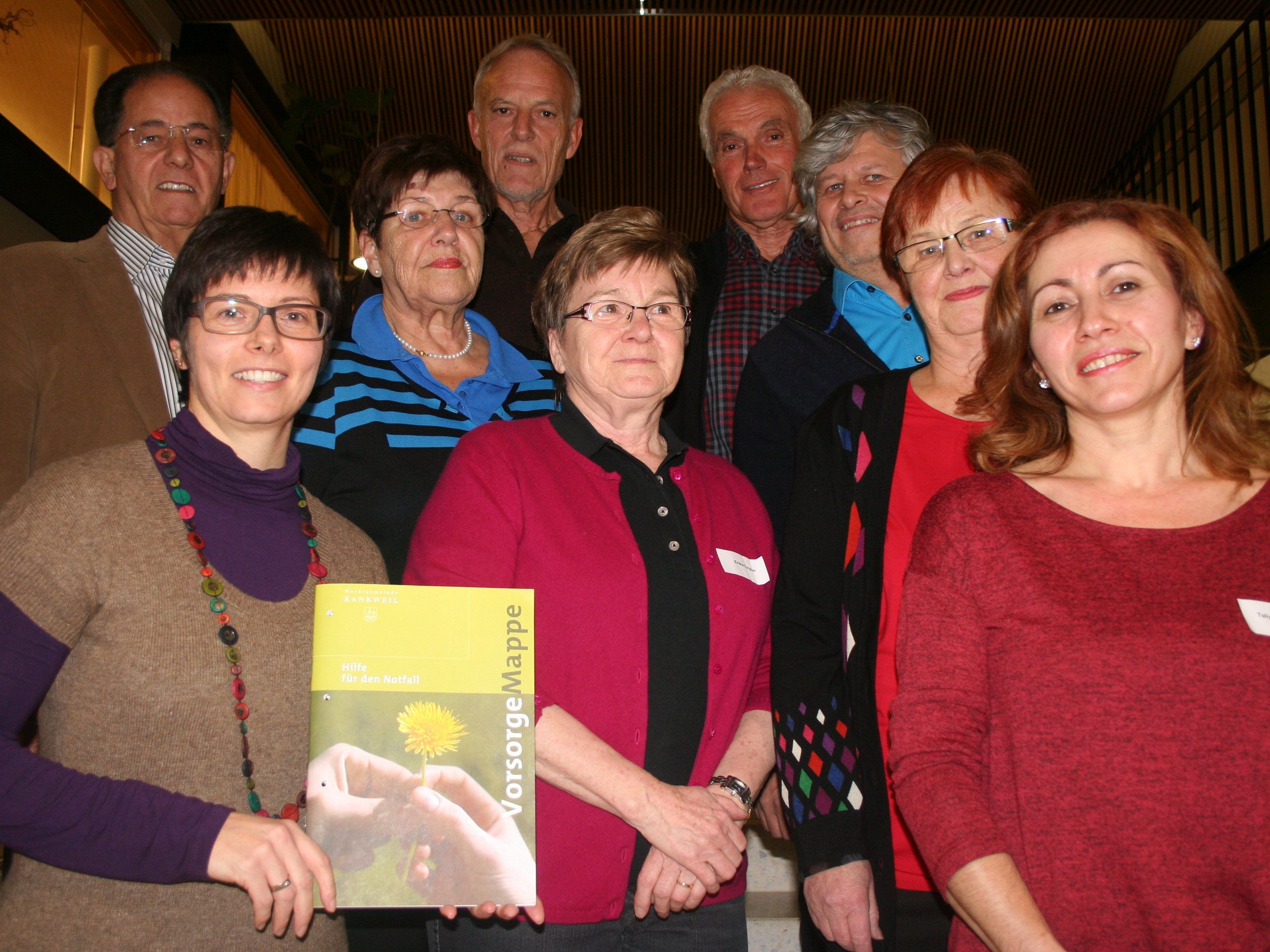 Die Kontaktgruppe der Seniorenbörse Rankweil mit Vizebürgermeisterin Katharina Wöß-Krall und Josef Gojo und Taliye Mandirali von der Gemeinwesenstelle Mitanand.