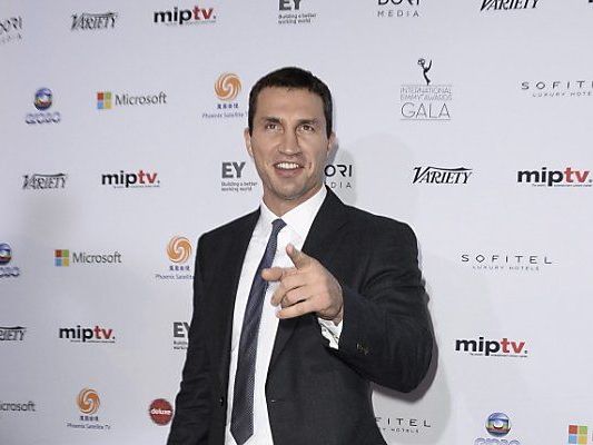 Bereits Champion der Verbände WBO, IBF und WBA Bereits Champion der Verbände WBO, IBF und WBA