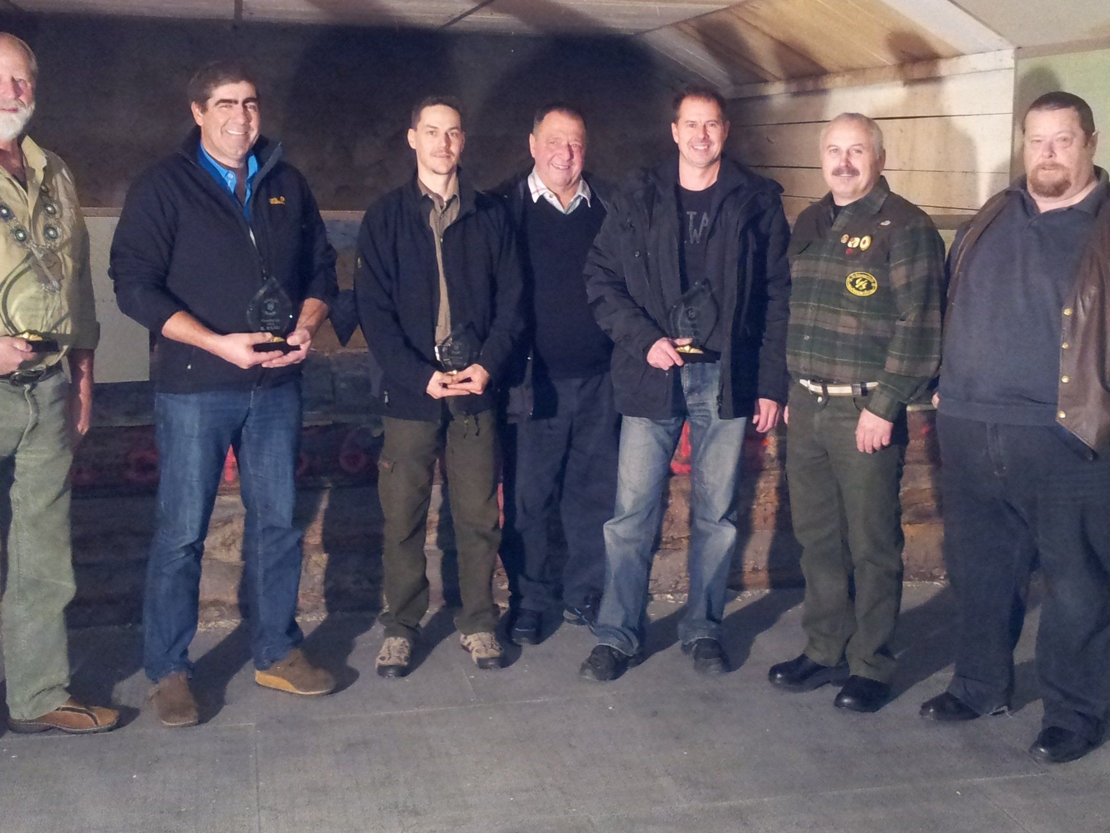 Schützenkonig Robert Trieb, Gebhard Silgener, Stefan Ebenhoch, Josef Hörburger, Vereinsmeister Michael Gasser, Obmann Stellvertretter Alfred Schmuck, Obann Werner Kohler Schützenkonig Robert Trieb, Gebhard Silgener, Stefan Ebenhoch, Josef Hörburger, Vereinsmeister Michael Gasser, Obmann Stellvertretter Alfred Schmuck, Obann Werner Kohler