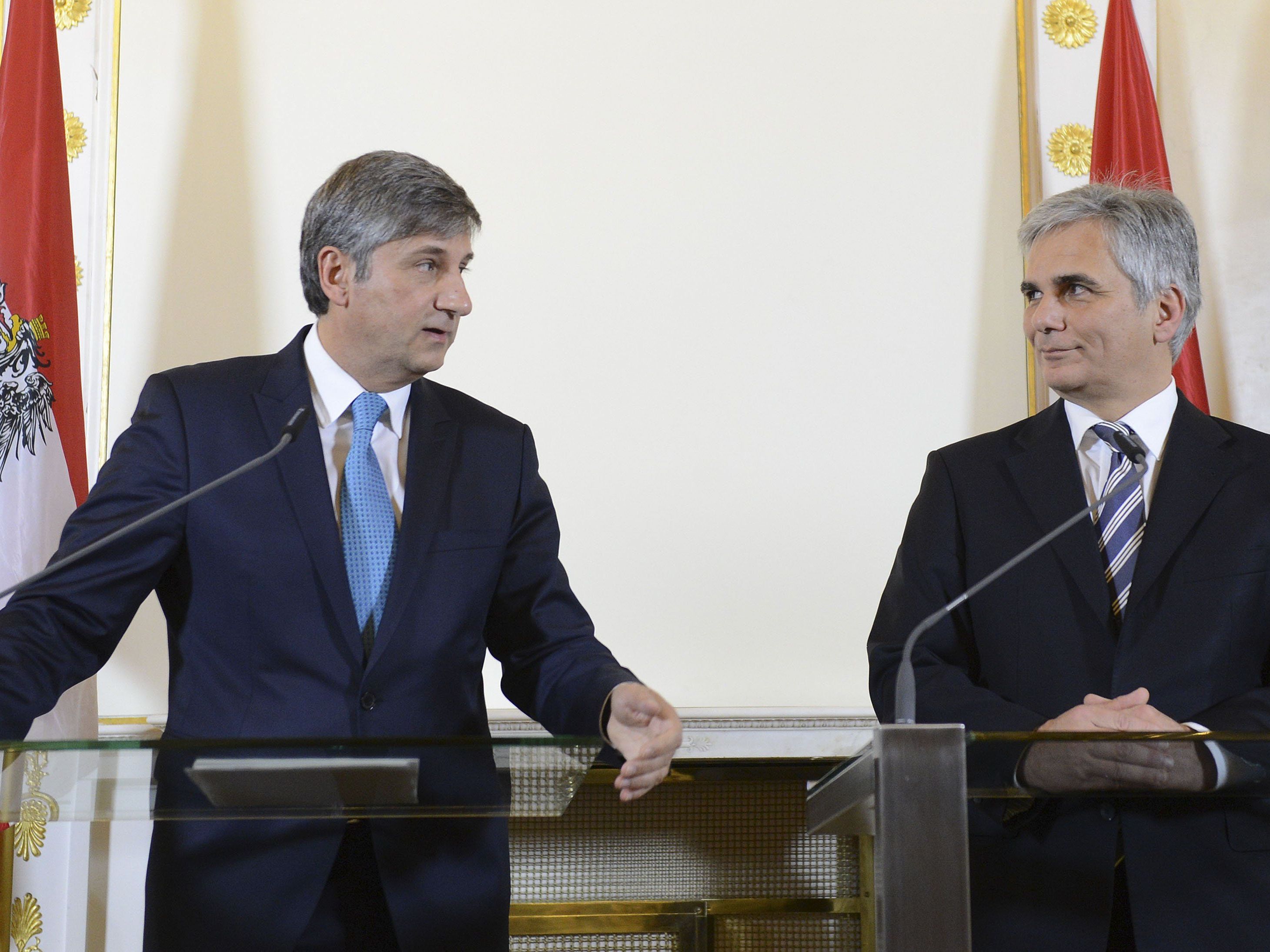 Koalitionsverhandlungen: Rot-Schwarz will offenbar Steuern erhöhen. Koalitionsverhandlungen: Rot-Schwarz will offenbar Steuern erhöhen.