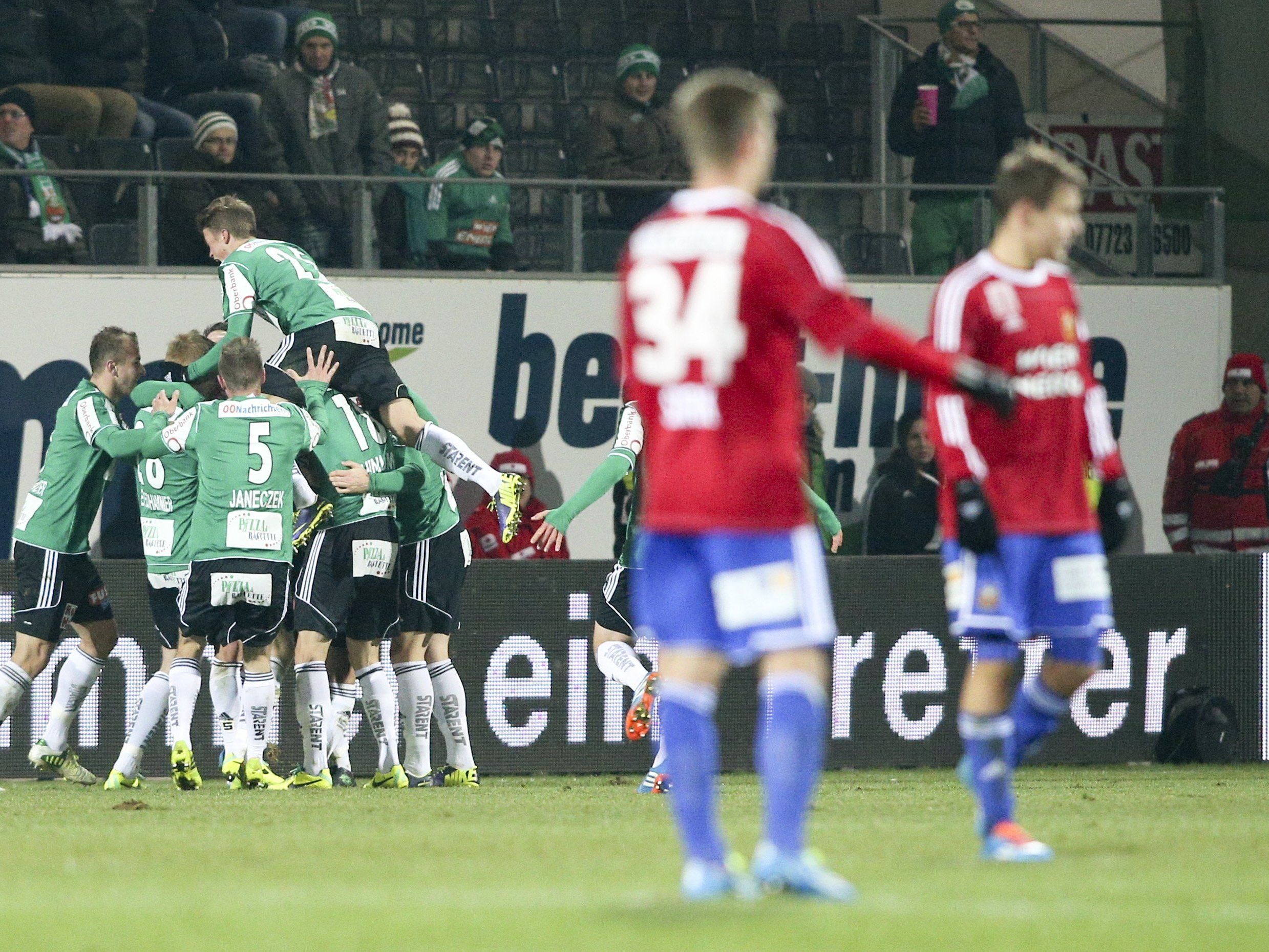 Rapid Wien unterlag in Ried mit 0:2. Rapid Wien unterlag in Ried mit 0:2.