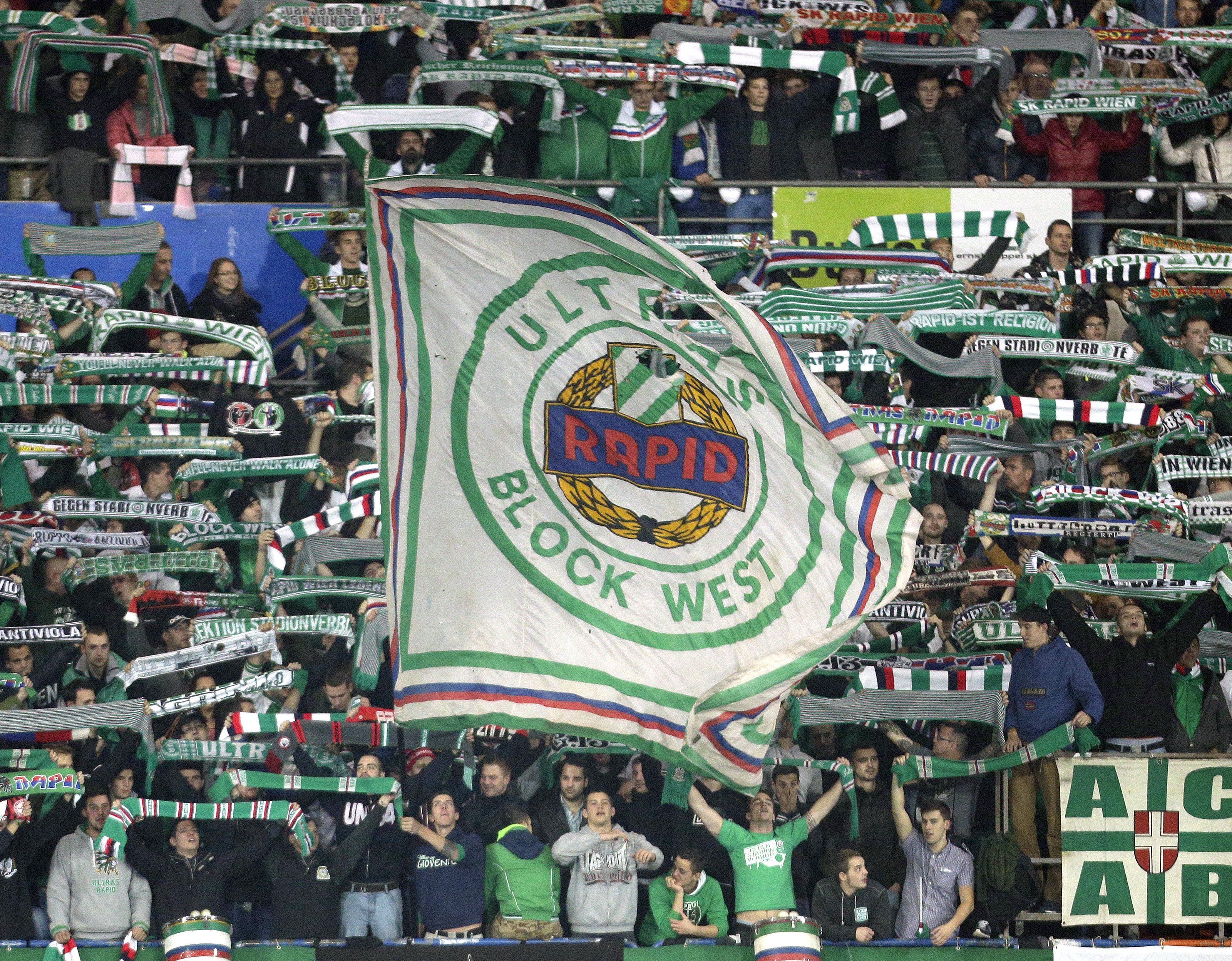 1000 Rapid-Fans unterstützen ihre Mannschaft in Kiew. 1000 Rapid-Fans unterstützen ihre Mannschaft in Kiew.