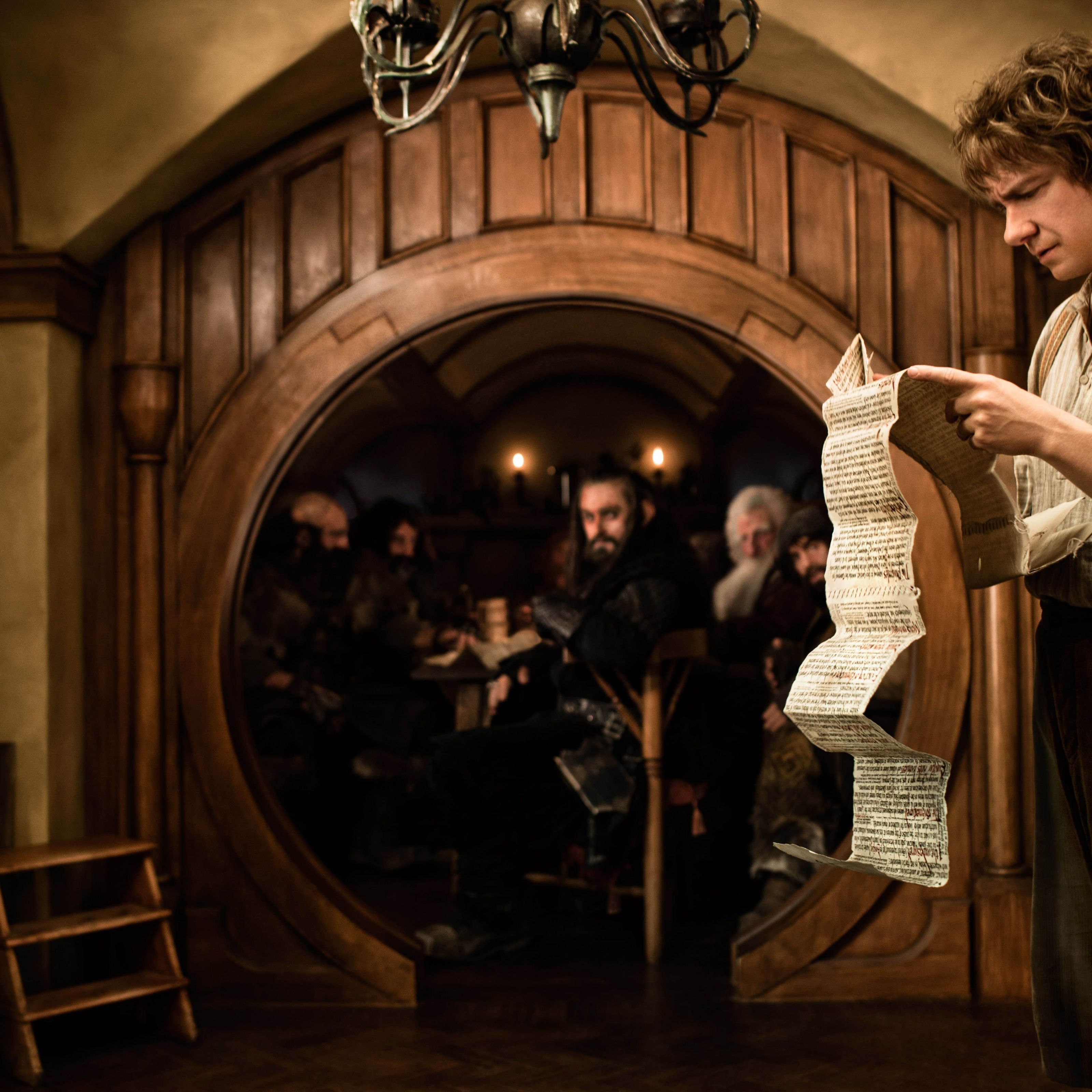 Bilbo Beutlin wird zum Abenteurer wider Willen und besiegt mit Zwergen, Menschen und Elben das Böse. Bilbo Beutlin wird zum Abenteurer wider Willen und besiegt mit Zwergen, Menschen und Elben das Böse.