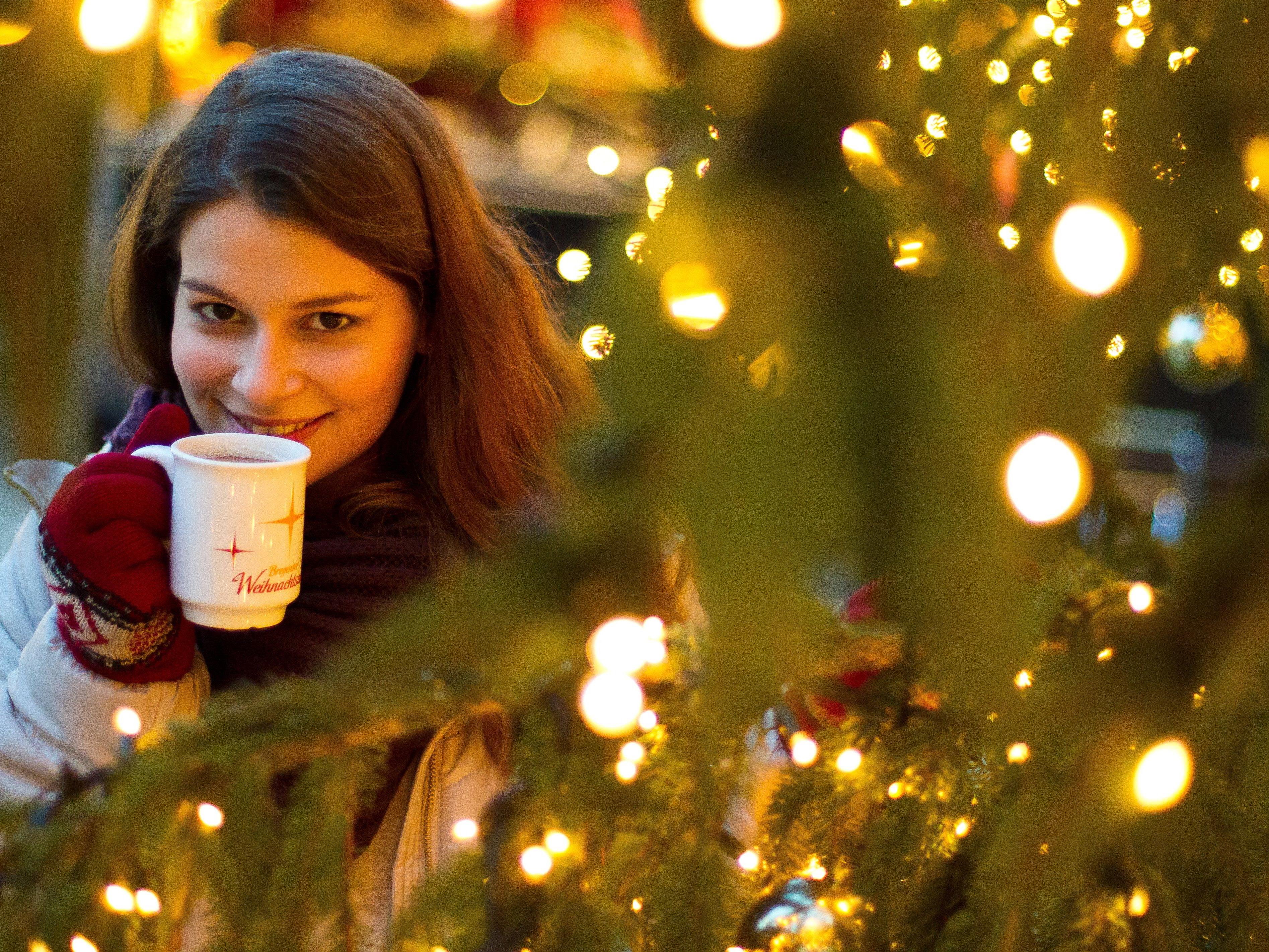 Bunte Lichter, Glühwein und Leckereien: Die schönsten Weihnachtsmärkte. Bunte Lichter, Glühwein und Leckereien: Die schönsten Weihnachtsmärkte.
