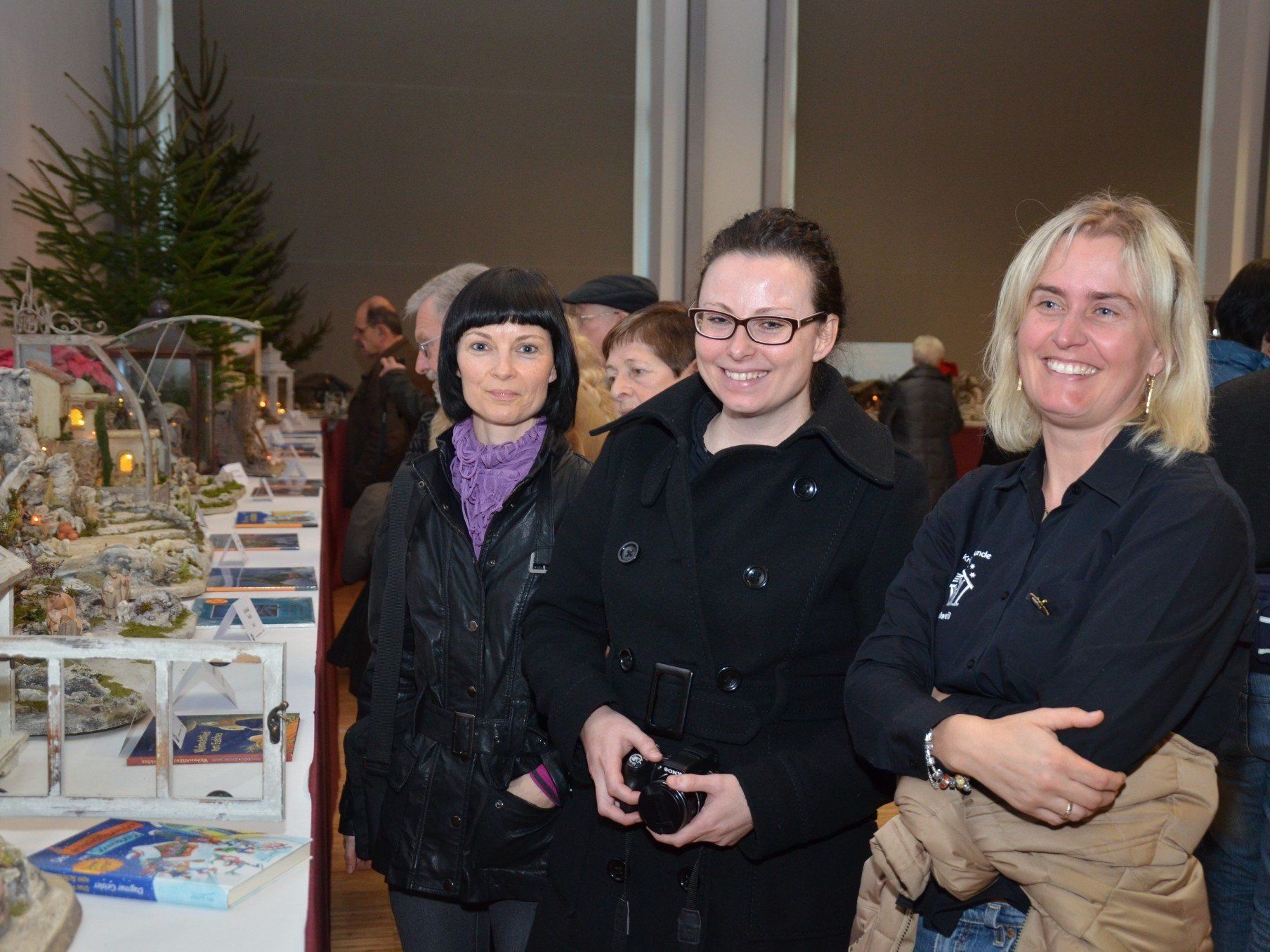 Viele Krippenfreunde aus dem ganzen Land kamen zur traditionellen Ausstellung nach Rankweil. Viele Krippenfreunde aus dem ganzen Land kamen zur traditionellen Ausstellung nach Rankweil.