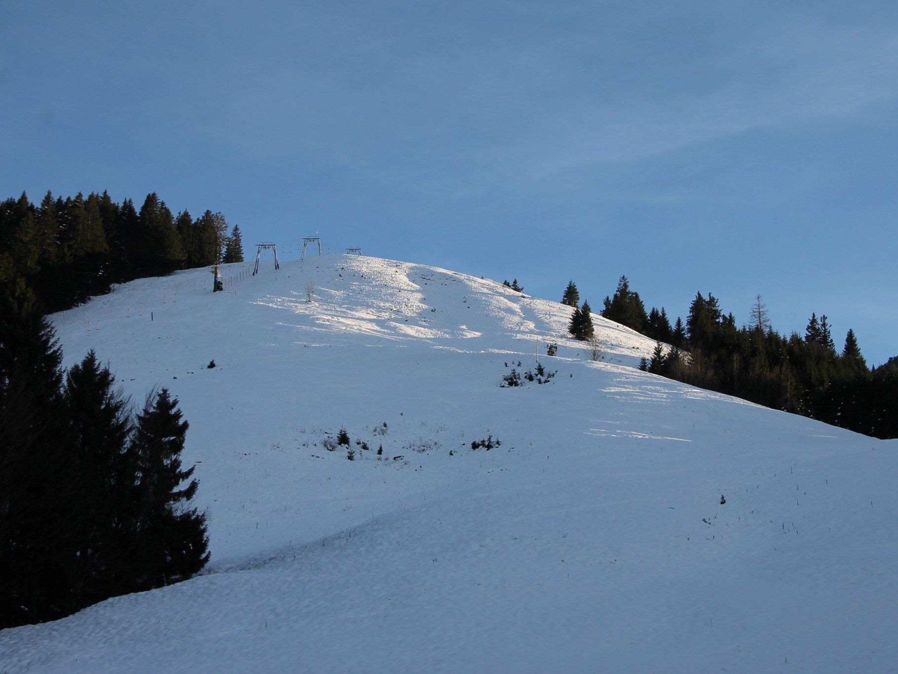 Die Bazora ist schon in Schnee gehüllt Die Bazora ist schon in Schnee gehüllt