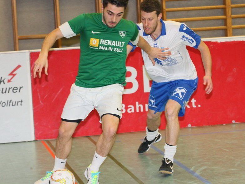 Sulz-Torjäger Mustafa Kücük führte glänzend Regie und hatte maßgeblichen Anteil am Aufstieg. Sulz-Torjäger Mustafa Kücük führte glänzend Regie und hatte maßgeblichen Anteil am Aufstieg.