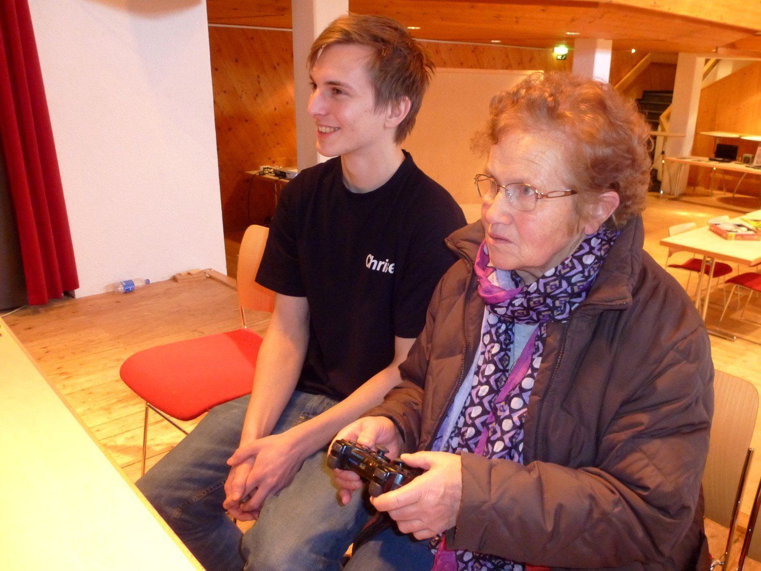 Computerspiel hautnah erlebt von Christian Österle und Priska Herburger. Computerspiel hautnah erlebt von Christian Österle und Priska Herburger.