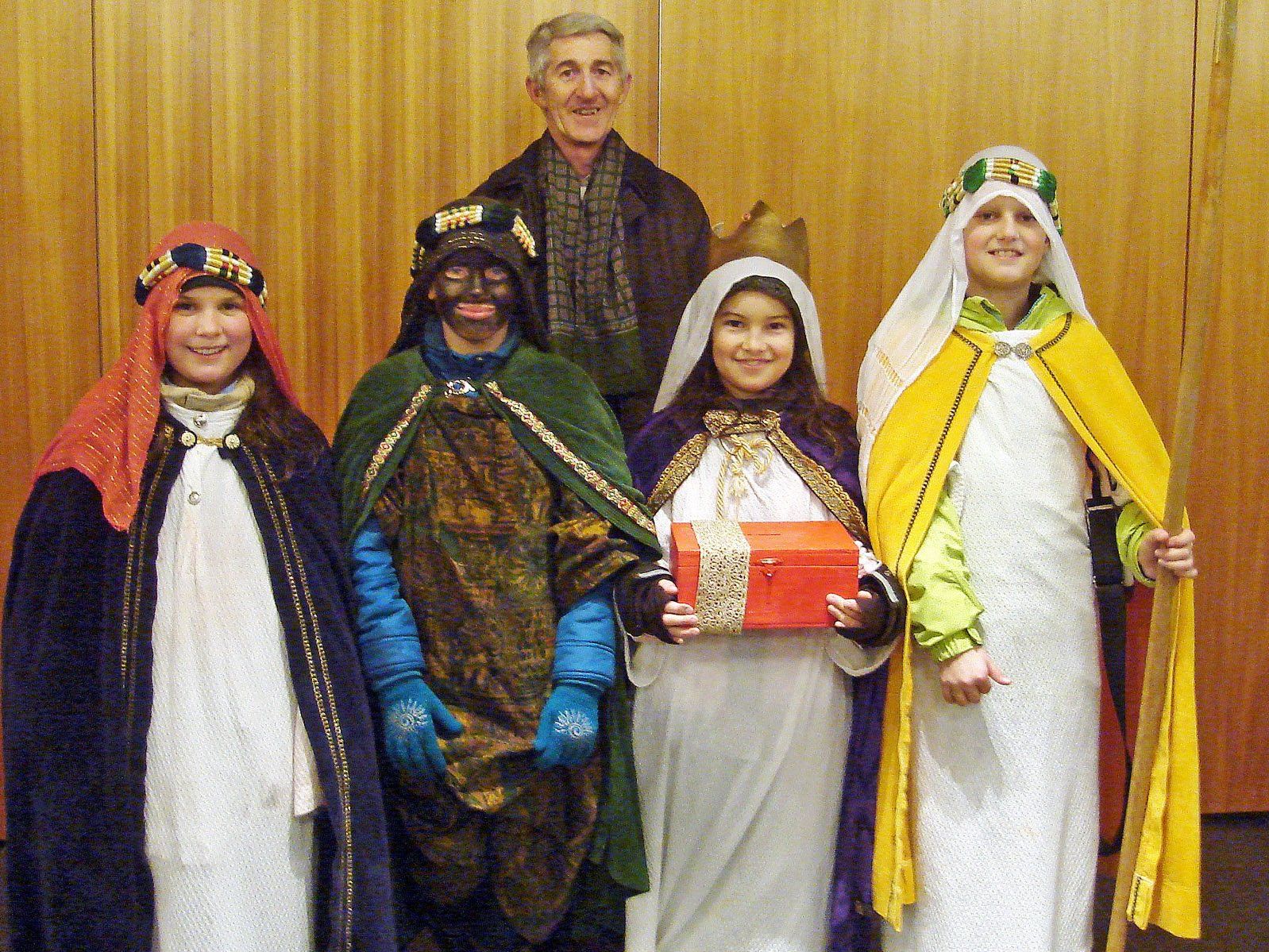 Die Pfarre Höchst sucht noch nach Sternsingern und Begleitpersonen Die Pfarre Höchst sucht noch nach Sternsingern und Begleitpersonen