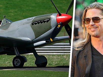 Brad Pitt kauft sich ein Spitfire-Flugzeug aus dem zweiten Weltkrieg. Brad Pitt kauft sich ein Spitfire-Flugzeug aus dem zweiten Weltkrieg.