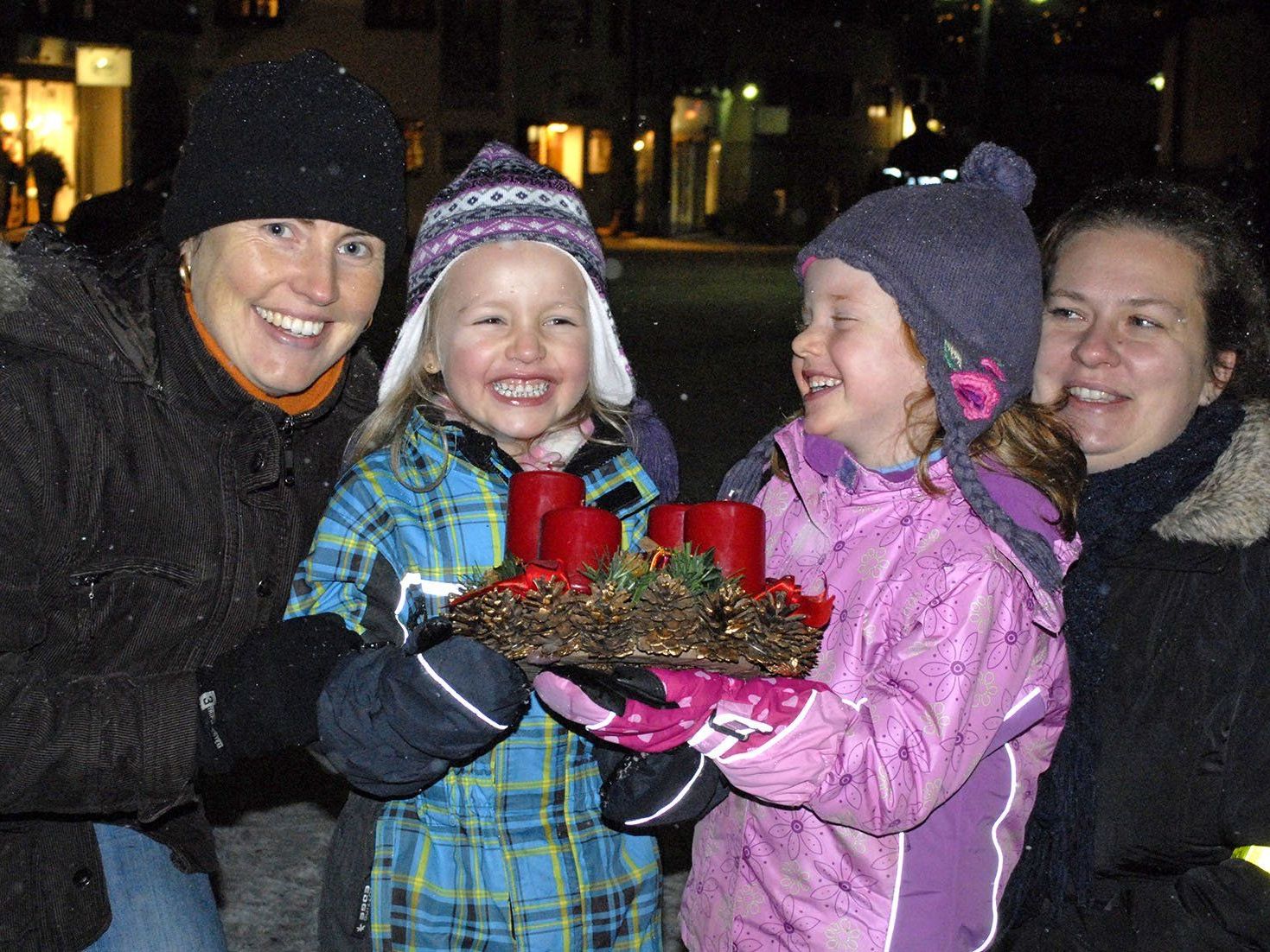 Adventkranzweihe in der Pfarrgemeinde Schruns-St. Jodok am vergangenen Samstag Adventkranzweihe in der Pfarrgemeinde Schruns-St. Jodok am vergangenen Samstag