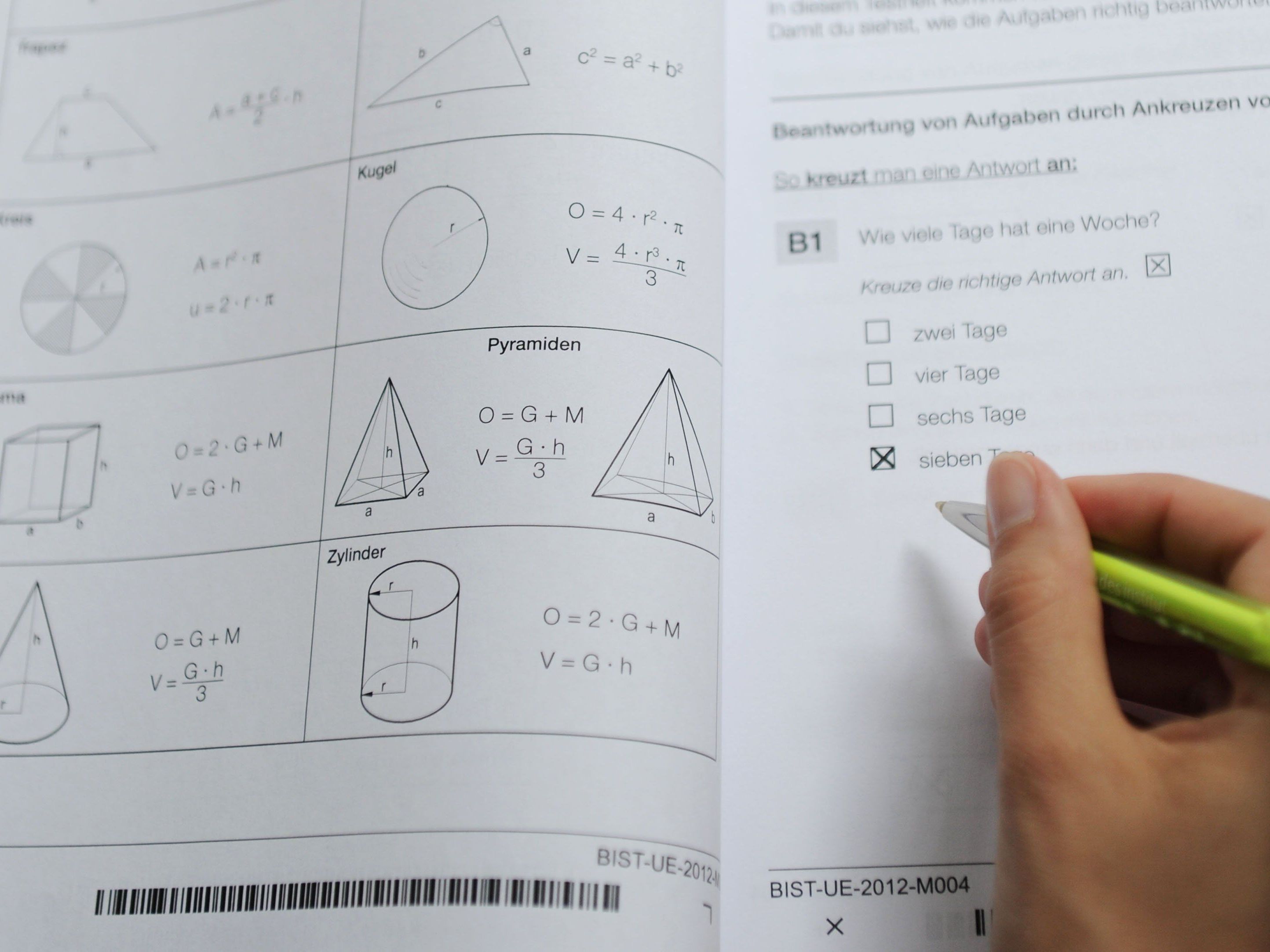 Ob sich der Diebstahl positiv auf die Prüfung ausgewirkt hat, war unklar. Ob sich der Diebstahl positiv auf die Prüfung ausgewirkt hat, war unklar.