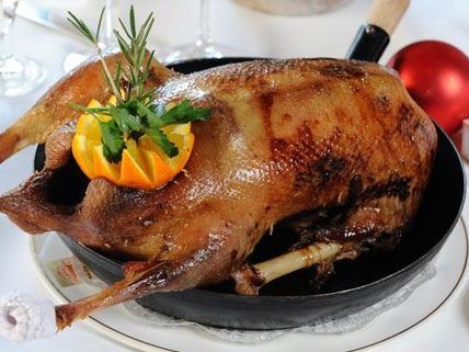 Es muss nicht immer Rotkraut zum Weihnachtsgansl sein. Es muss nicht immer Rotkraut zum Weihnachtsgansl sein.