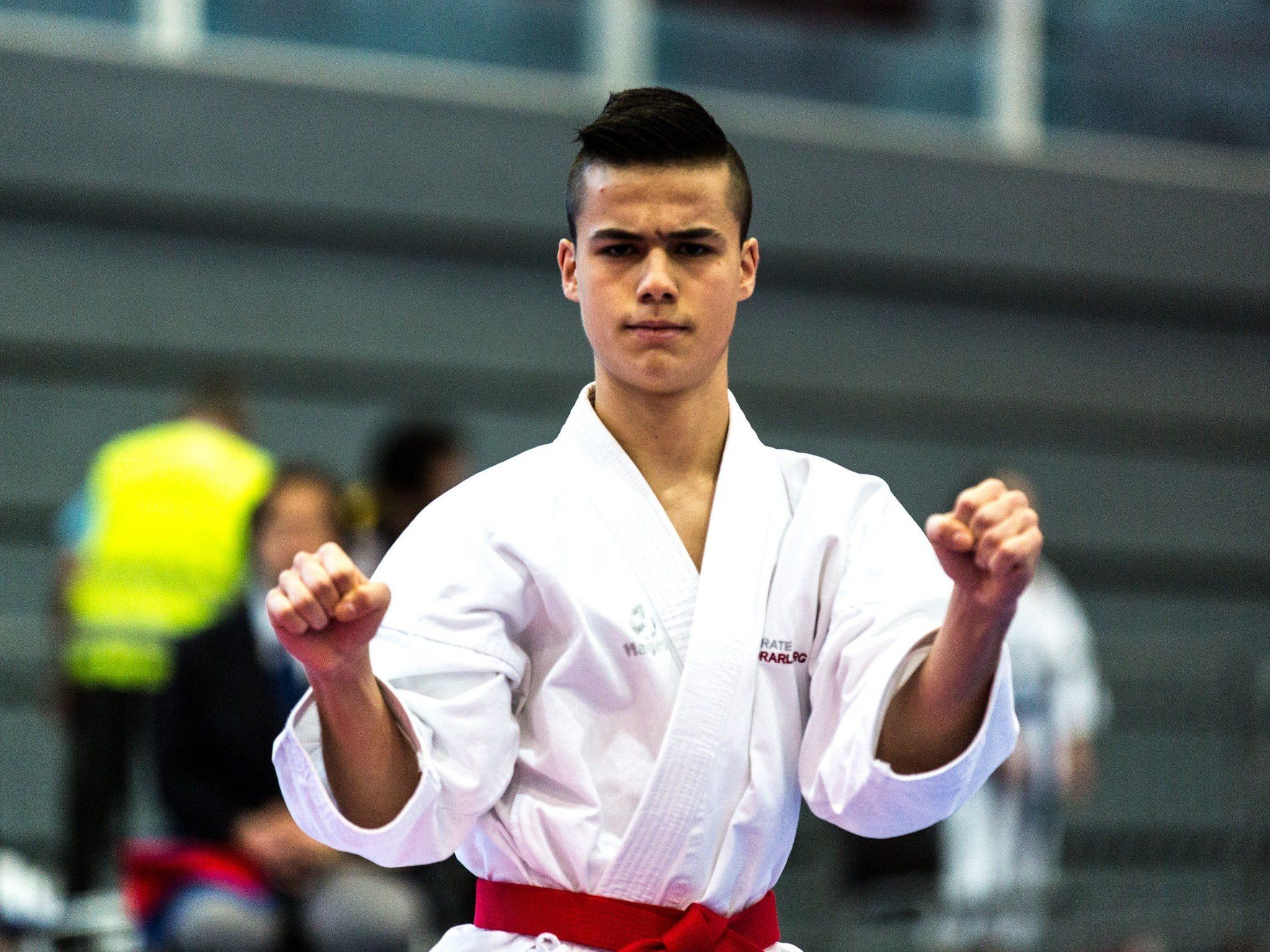 Der Höchster Alper Deger wurde beim Championscup in Hard Zweiter. Der Höchster Alper Deger wurde beim Championscup in Hard Zweiter.