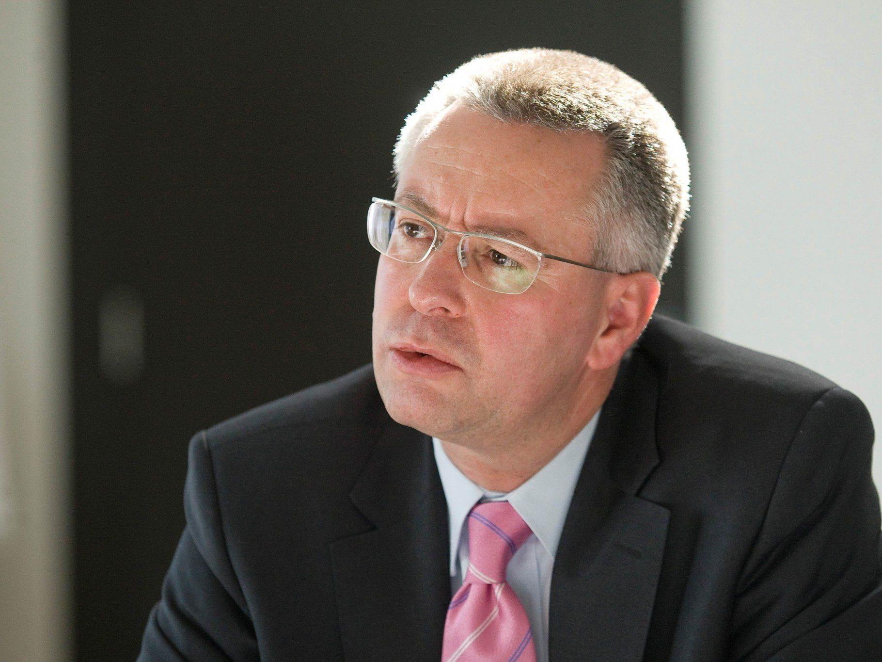 Wolford-CEO Dahmen legt Mandat per sofort zurück, Ende Jänner weg.
