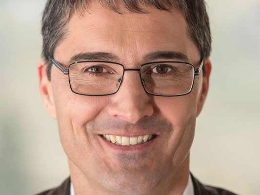 Arno Kompatscher wurde zum Landeshauptmann gewählt. Arno Kompatscher wurde zum Landeshauptmann gewählt.