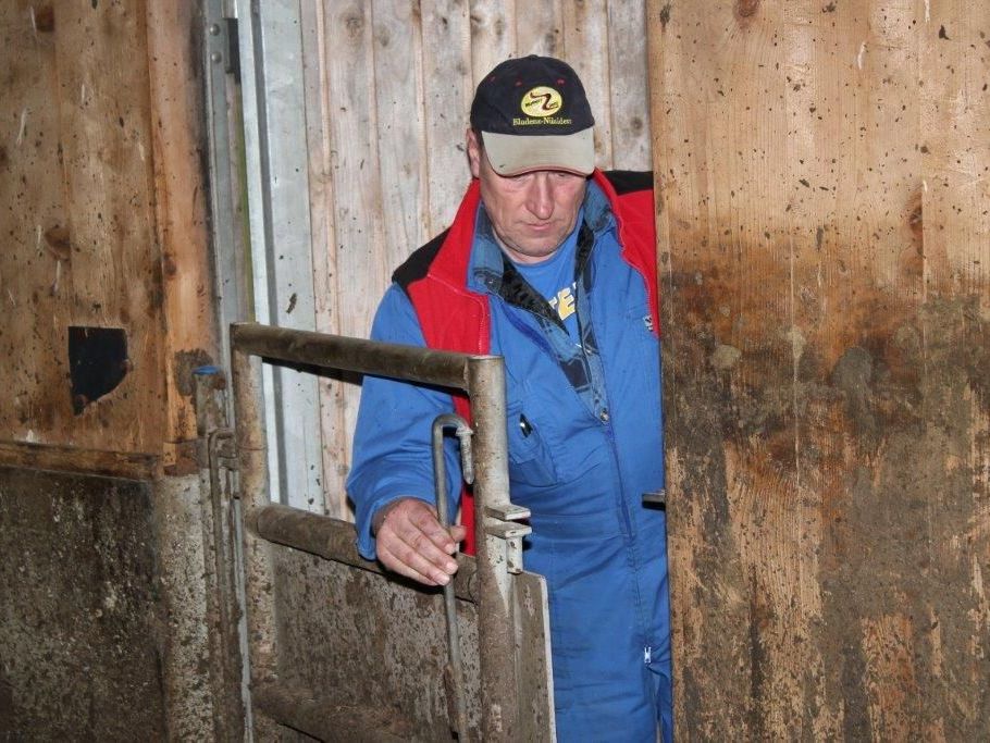 Hubert Both und das Tor, das in der Nacht zum 1. Dezember geöffnet wurde. Hubert Both und das Tor, das in der Nacht zum 1. Dezember geöffnet wurde.