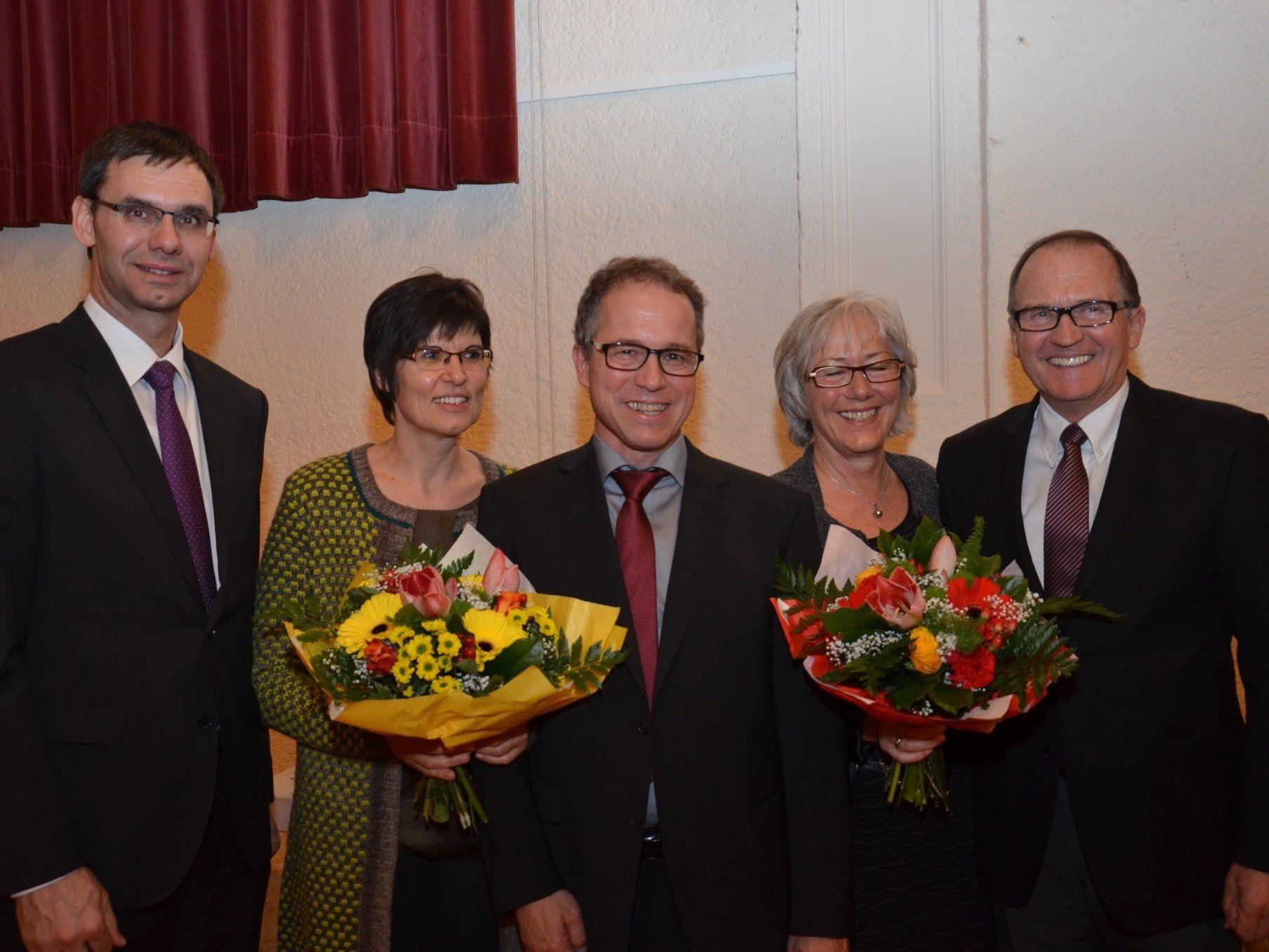 Landeshauptmann Markus Wallner bedankte sich bei Alt-Bürgermeister Norbert Mähr und gratulierte Neo-Gemeindechef Romas Kopf.