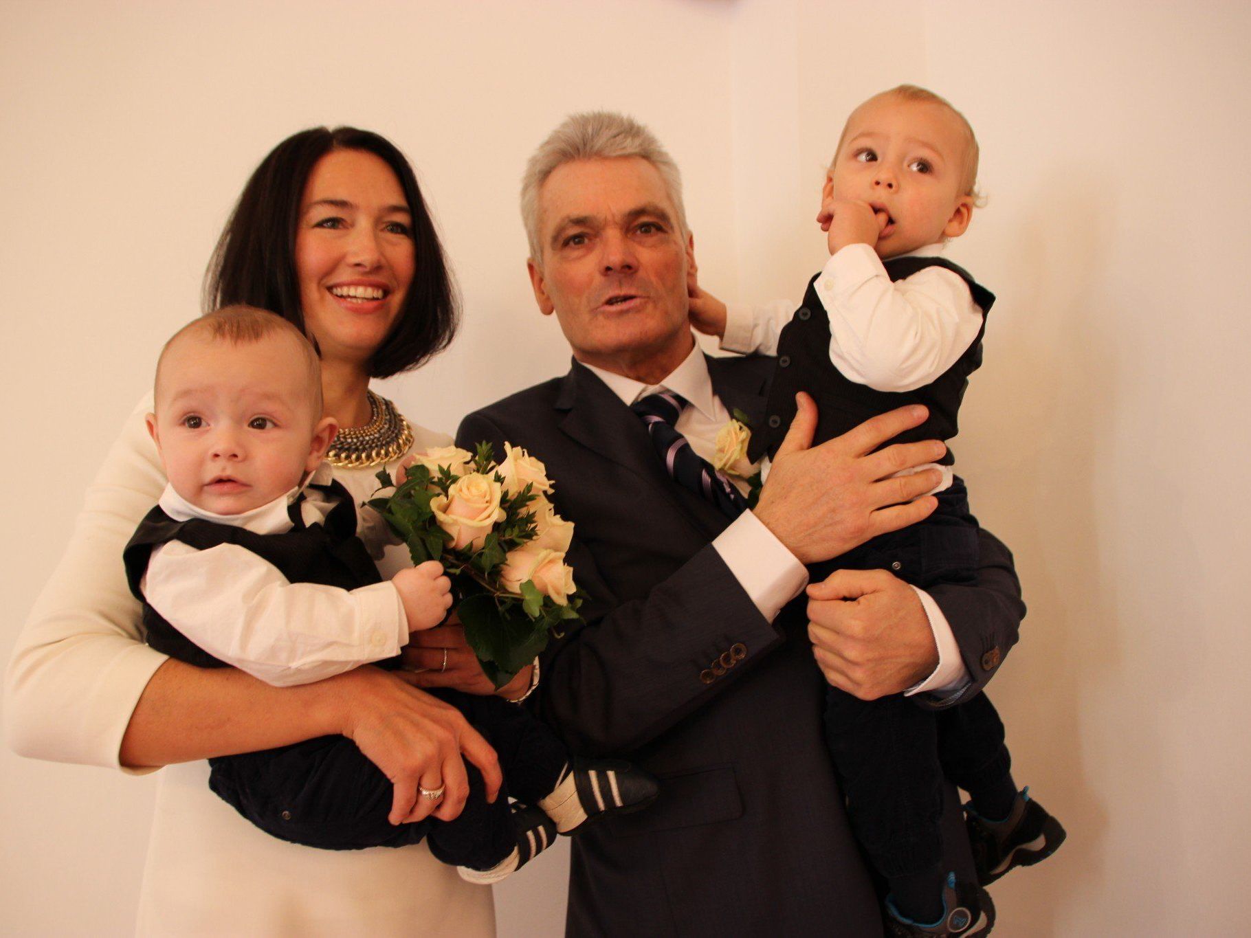 Dr. Andrea Helfrich und Ernst Garhammer feierten am 27. 12. ihre Hochzeit. Dr. Andrea Helfrich und Ernst Garhammer feierten am 27. 12. ihre Hochzeit.