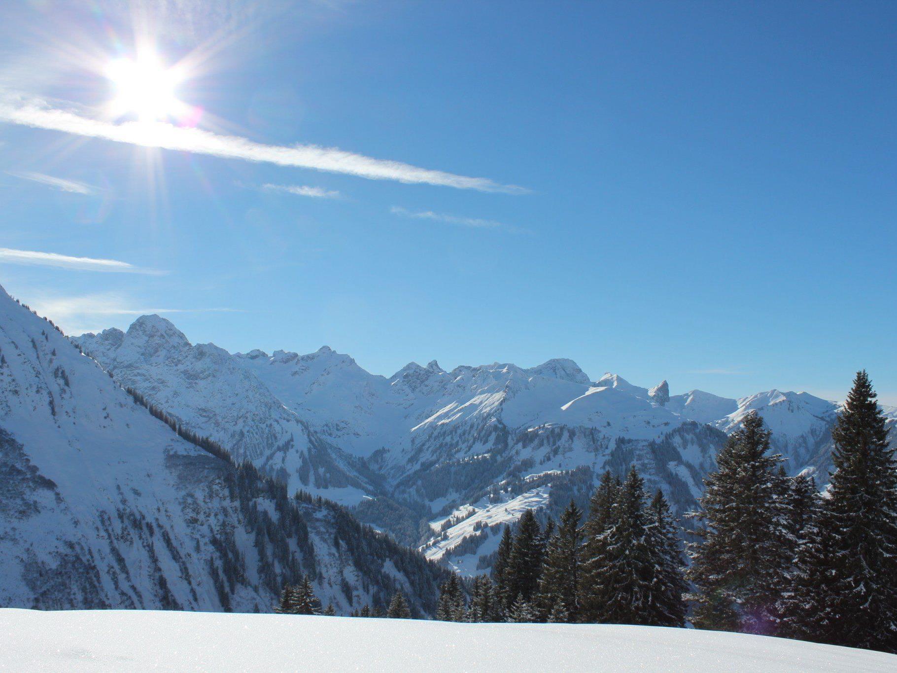 Ein herrliches Panorama kurz vor der Neuhornbach-Hütte.