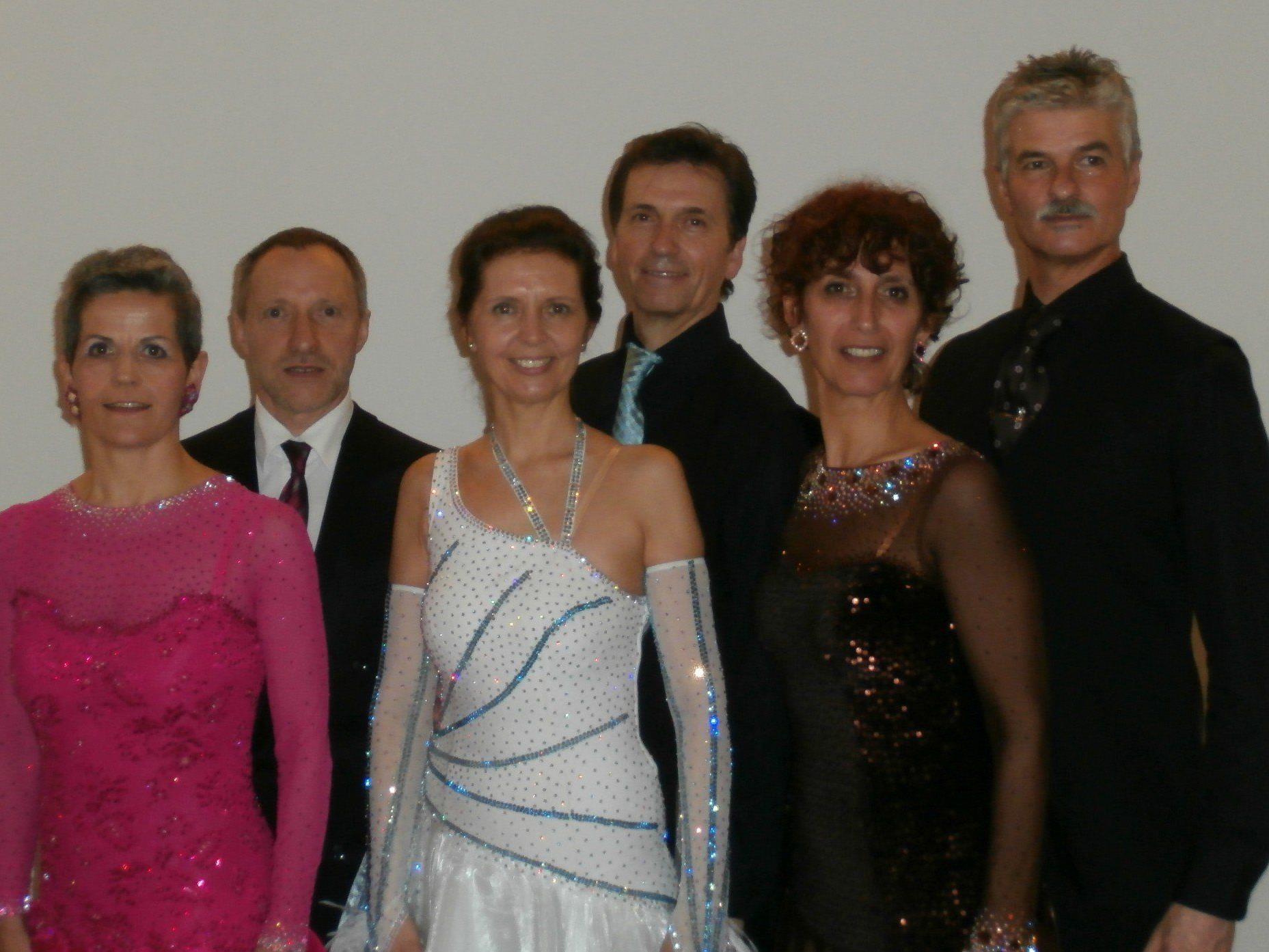 v.l.: Barbara+Eugen Kathan, Conni+Lothar Gabl, Ingrid Mol+Thijs Niesten; auf dem Bild fehlen Yannick Descher u. Angela Beck.