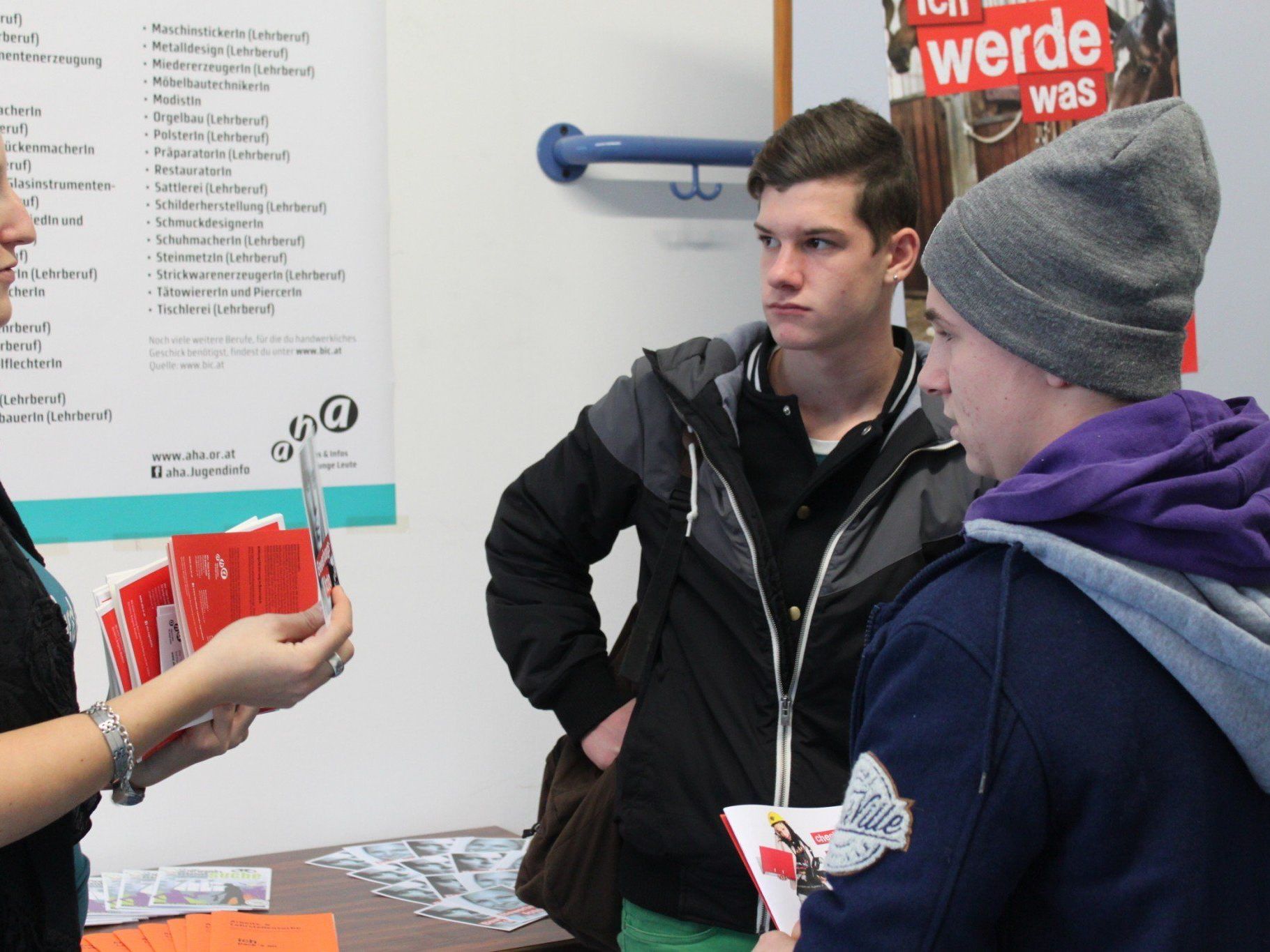Beim aha-Messestand gibt es Infos rund um Ausbildung, Lehre und Freizeit. Beim aha-Messestand gibt es Infos rund um Ausbildung, Lehre und Freizeit.