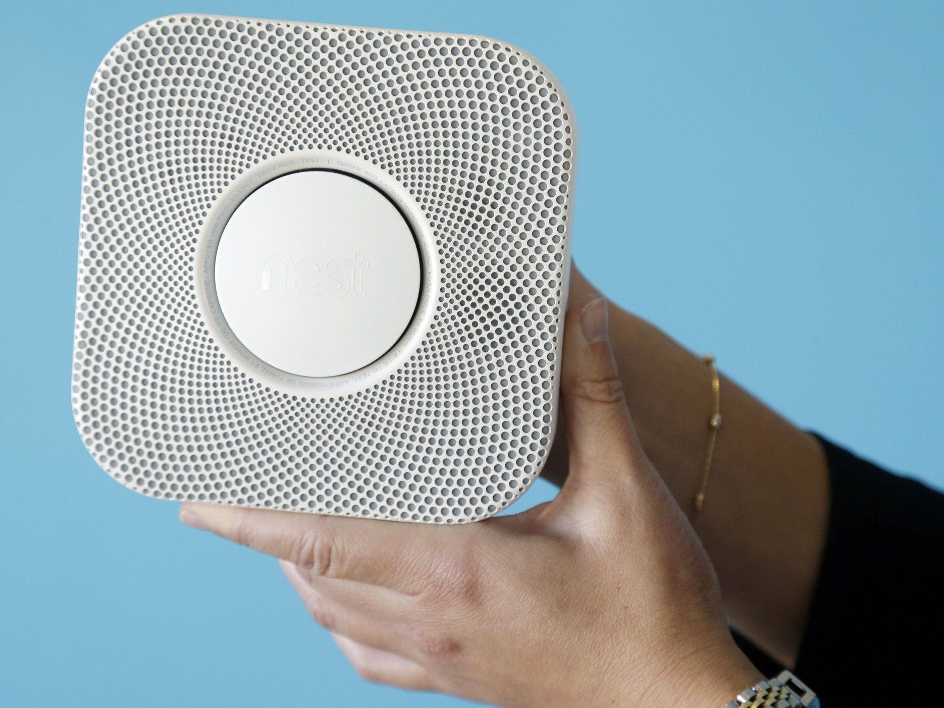 Google zahlt 3,2 Mrd. Dollar für Thermostat-Hersteller Nest Labs. Google zahlt 3,2 Mrd. Dollar für Thermostat-Hersteller Nest Labs.