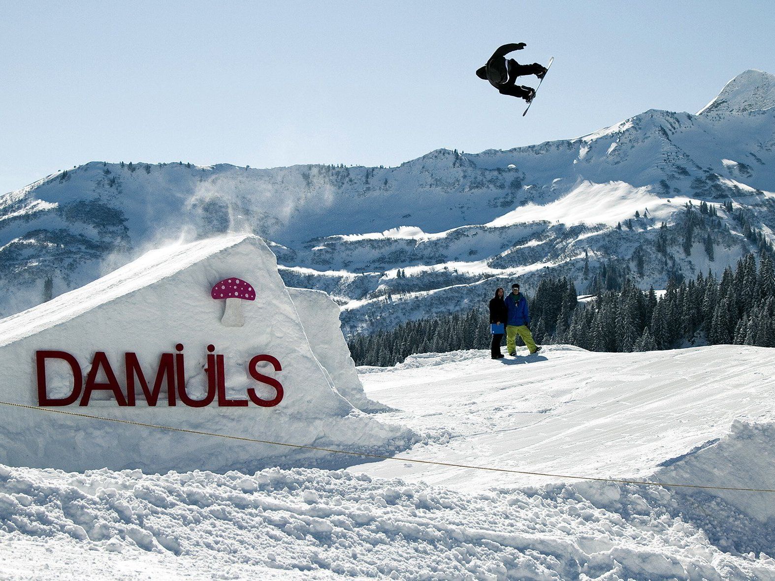 Gewappnet für die Eröffnung: der Snowpark Damüls Gewappnet für die Eröffnung: der Snowpark Damüls