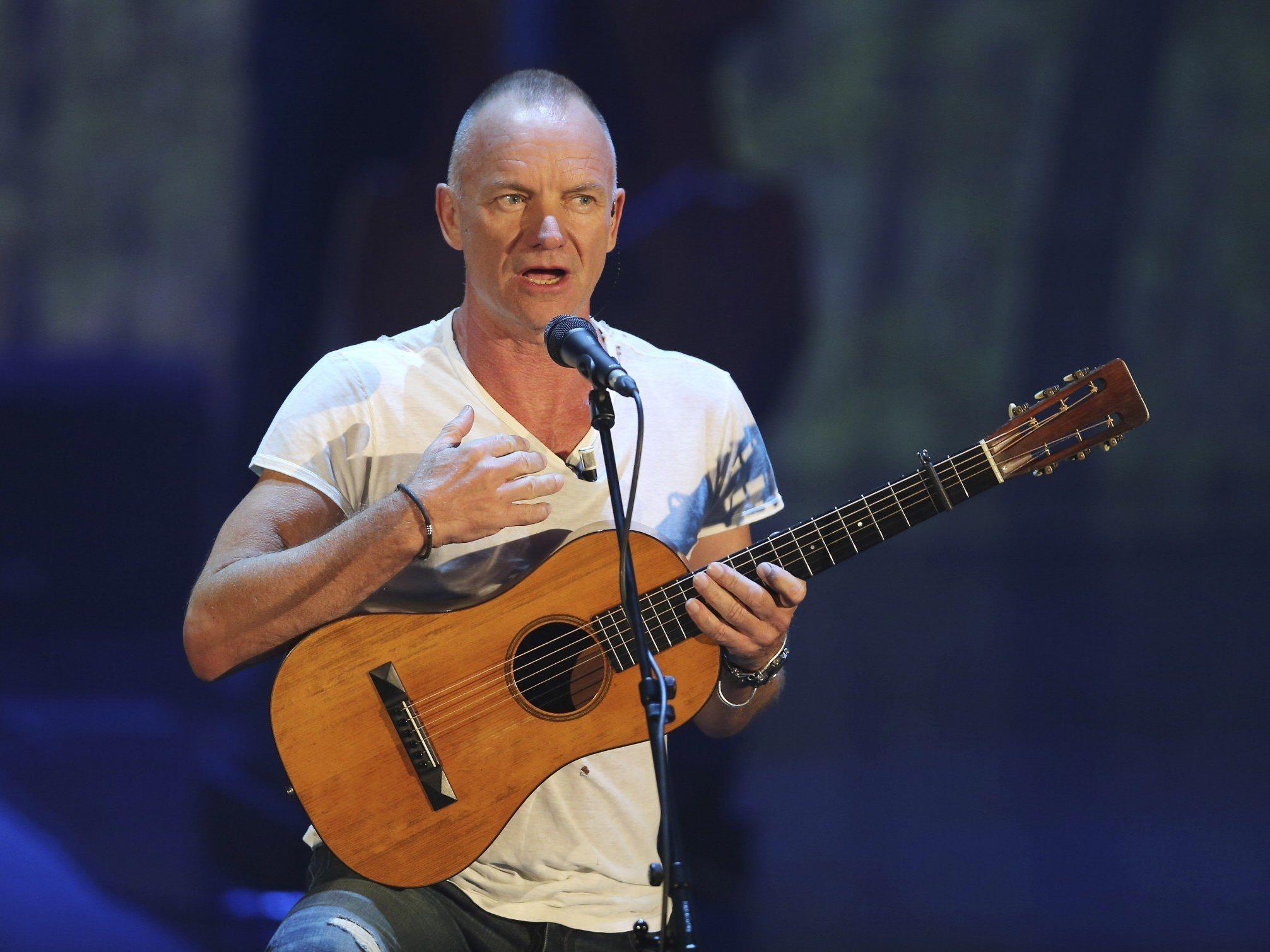 Die Villa von Rockstar Sting sollen Mafia-Firmen renoviert haben. Die Villa von Rockstar Sting sollen Mafia-Firmen renoviert haben.