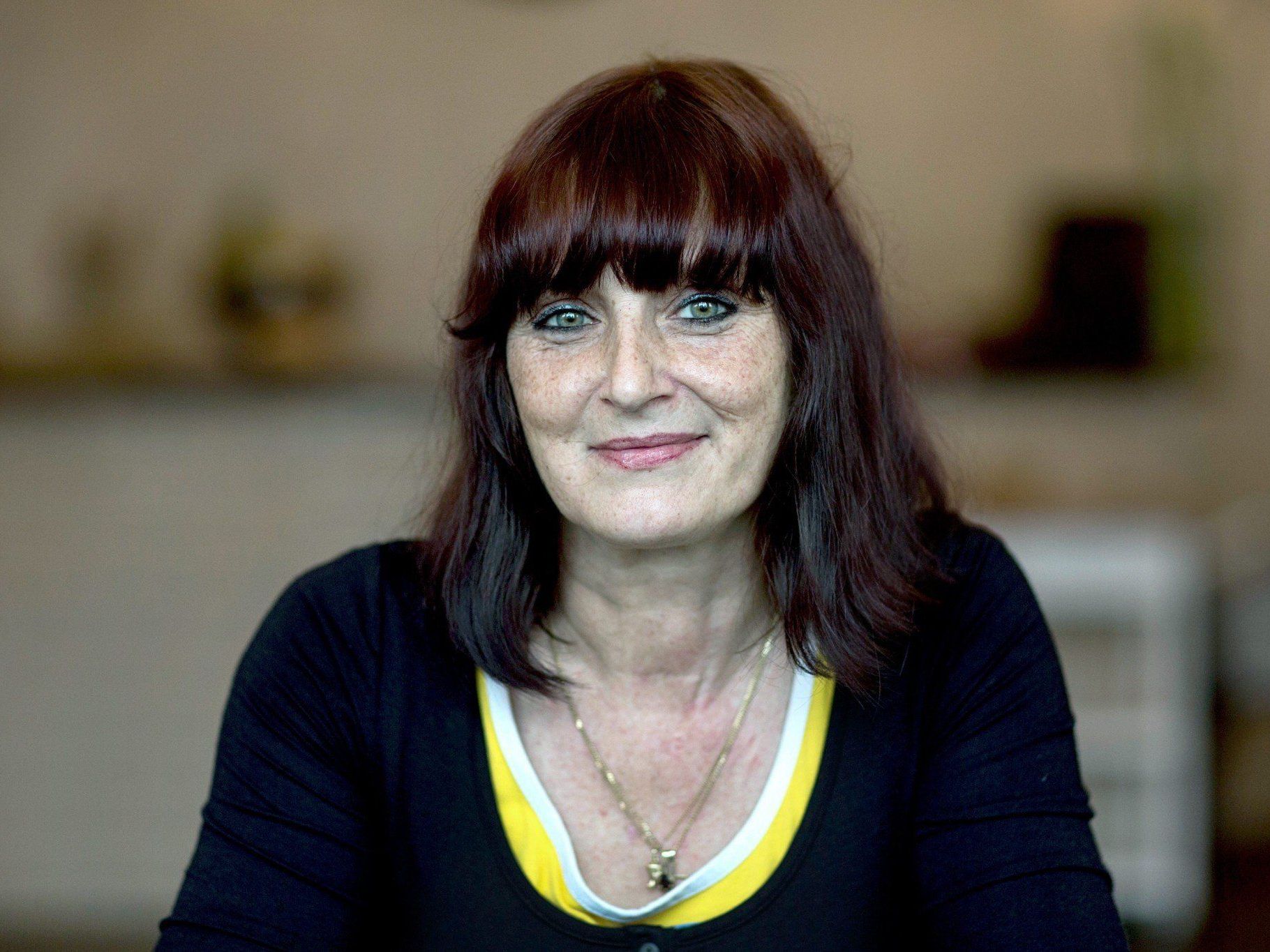 Christiane F., Autorin von "Wir Kinder vom Bahnhofszoo" und "Mein zweites Leben" zieht sich wieder aus der Öffentlichkeit zurück. Christiane F., Autorin von "Wir Kinder vom Bahnhofszoo" und "Mein zweites Leben" zieht sich wieder aus der Öffentlichkeit zurück.