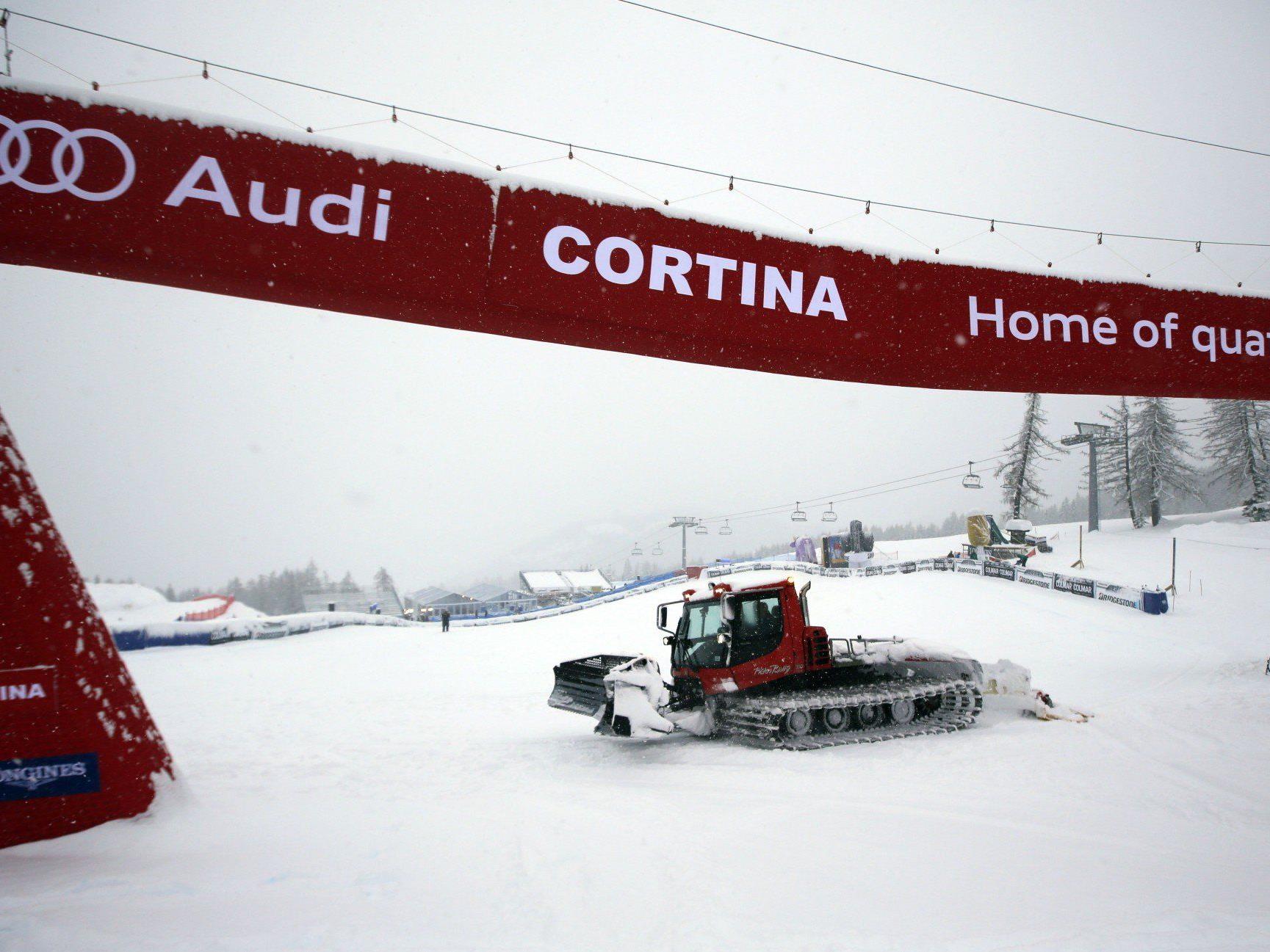 Schlechte Wetteraussichten und weicher Neuschnee - an eine Abfahrt in Cortina d'Ampezzo war nicht zu denken.