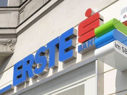 Am Freitag wurde eine Bank im 9. Bezirk überfallen. Am Freitag wurde eine Bank im 9. Bezirk überfallen.