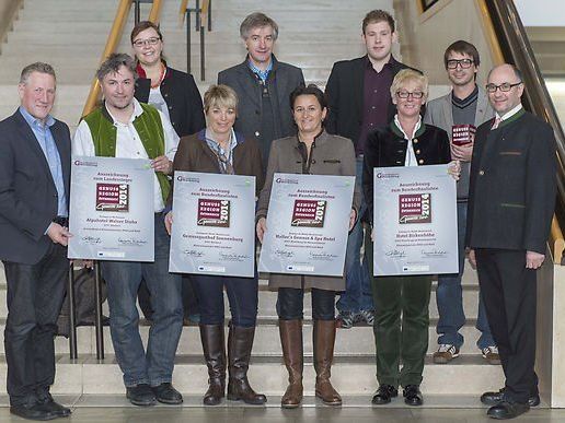 LR Erich Schwärzler mit den erfolgreichen GenussWirten Vorarlbergs 2014 LR Erich Schwärzler mit den erfolgreichen GenussWirten Vorarlbergs 2014