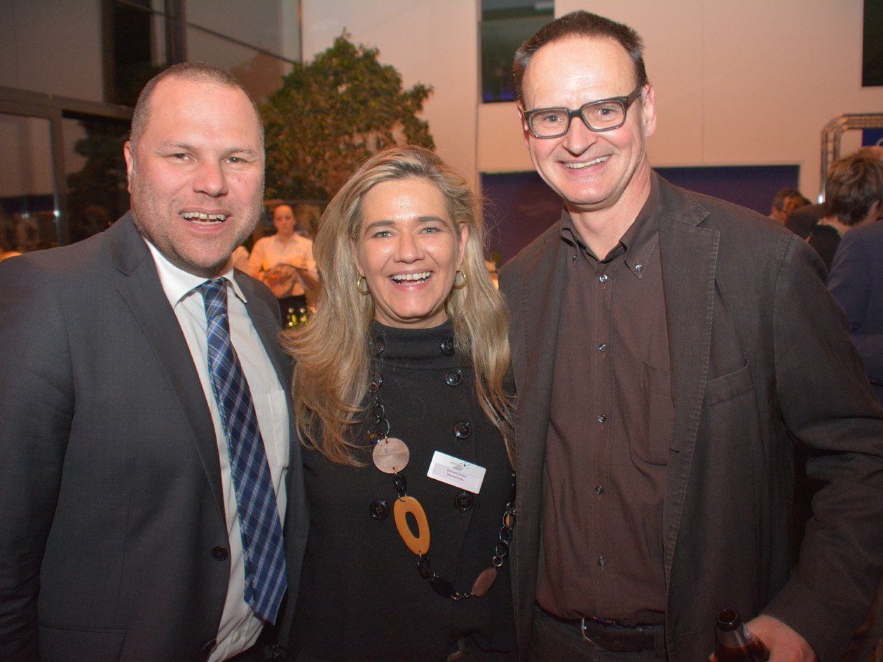 Vizebürgermeister Thomas Kaufmann, Desiree Schindler und Günter Hagspiel beim Empfang. Vizebürgermeister Thomas Kaufmann, Desiree Schindler und Günter Hagspiel beim Empfang.