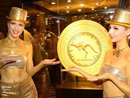 In Wien wird derzeit die größte Goldmünze der Welt gezeigt. In Wien wird derzeit die größte Goldmünze der Welt gezeigt.