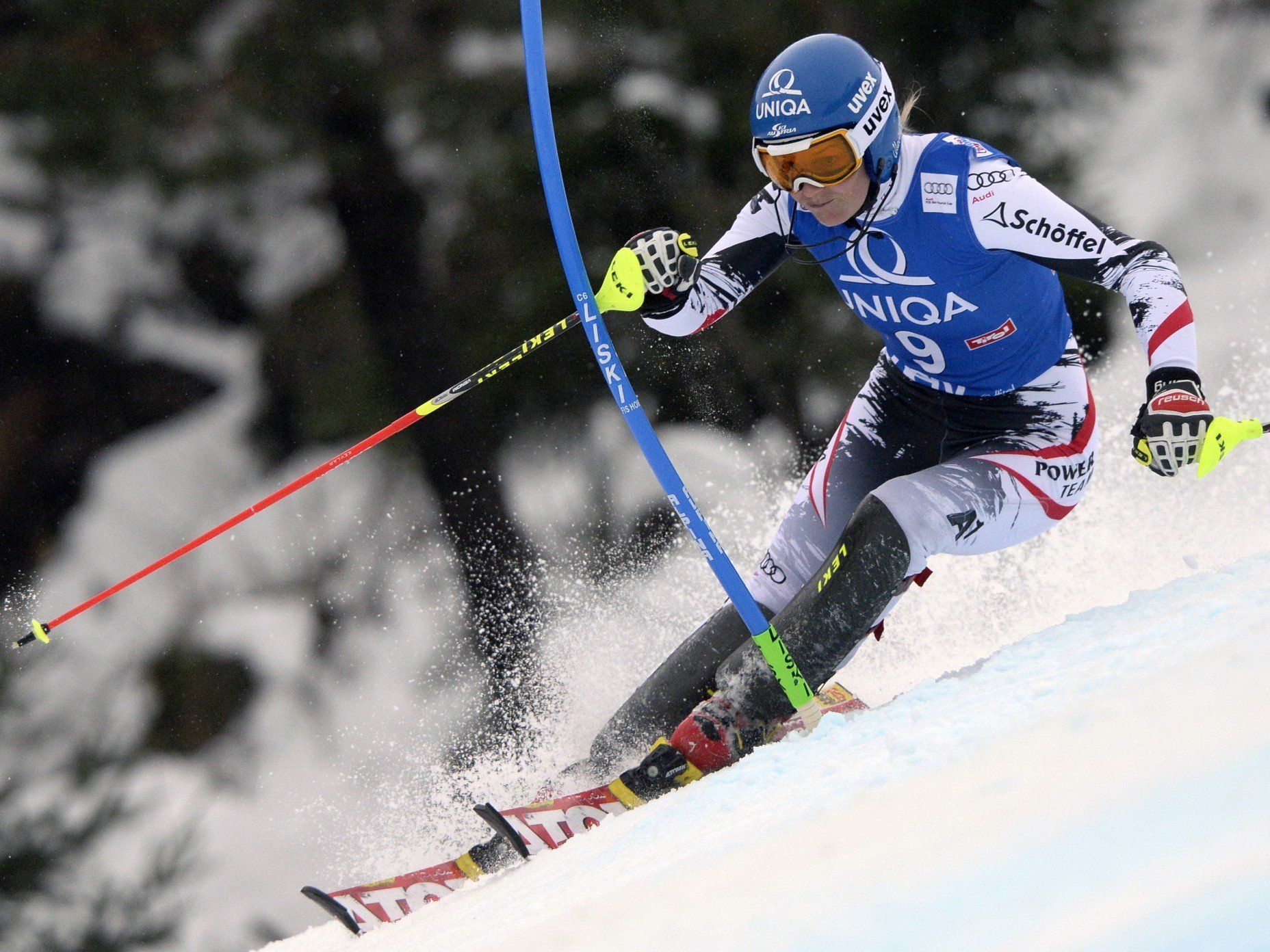 Marlies Schild unter den Sieganwärterinnen beim Nachtslalom von Flachau