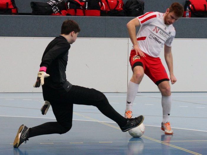 Adem Kum schoss RW Rankweil im Seehallencup in Hard ins Halbfinale. Adem Kum schoss RW Rankweil im Seehallencup in Hard ins Halbfinale.