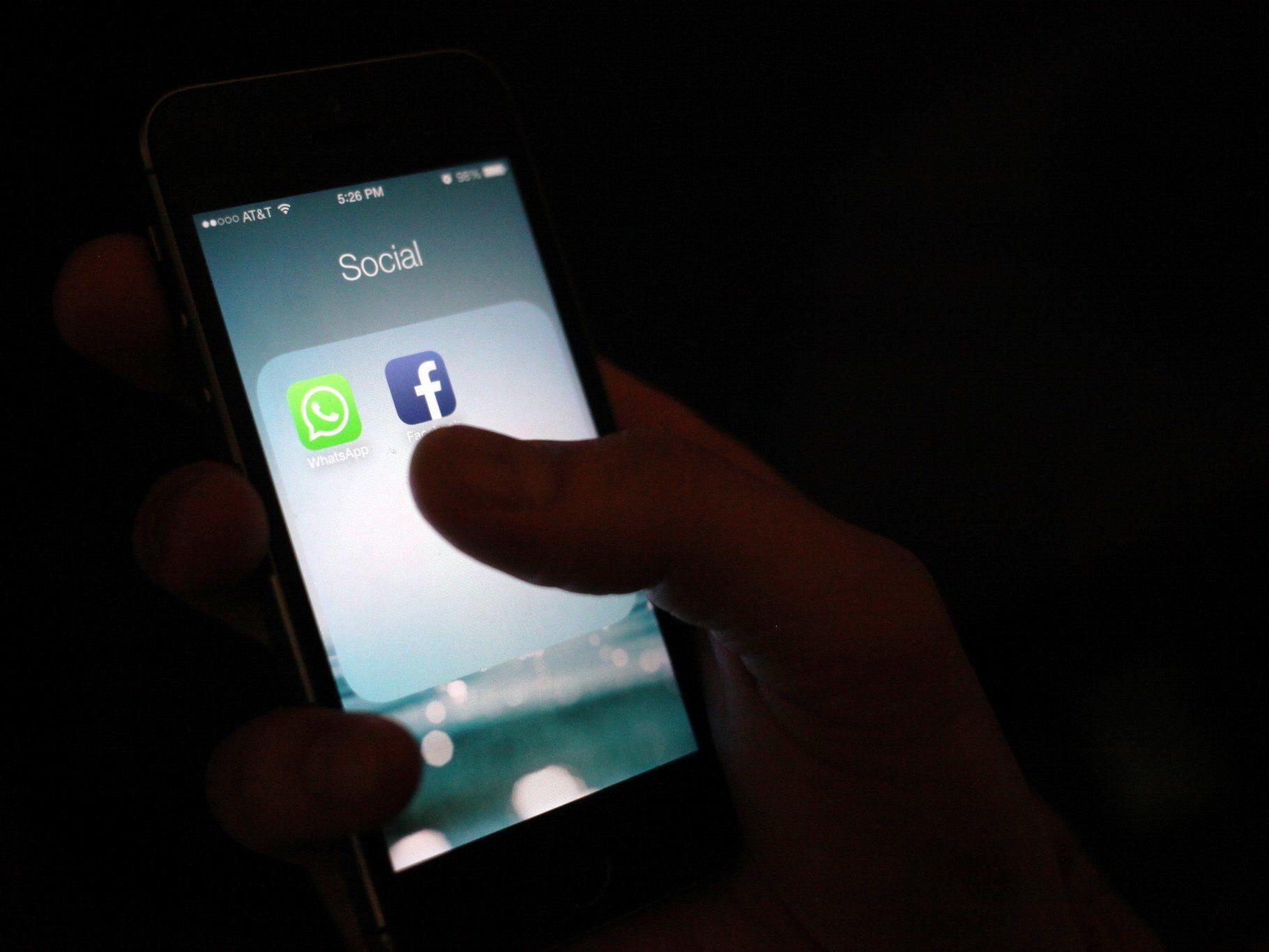 Facebook kauft WhatsApp: Vier Mrd. Dollar in Bar, Rest in Aktien.