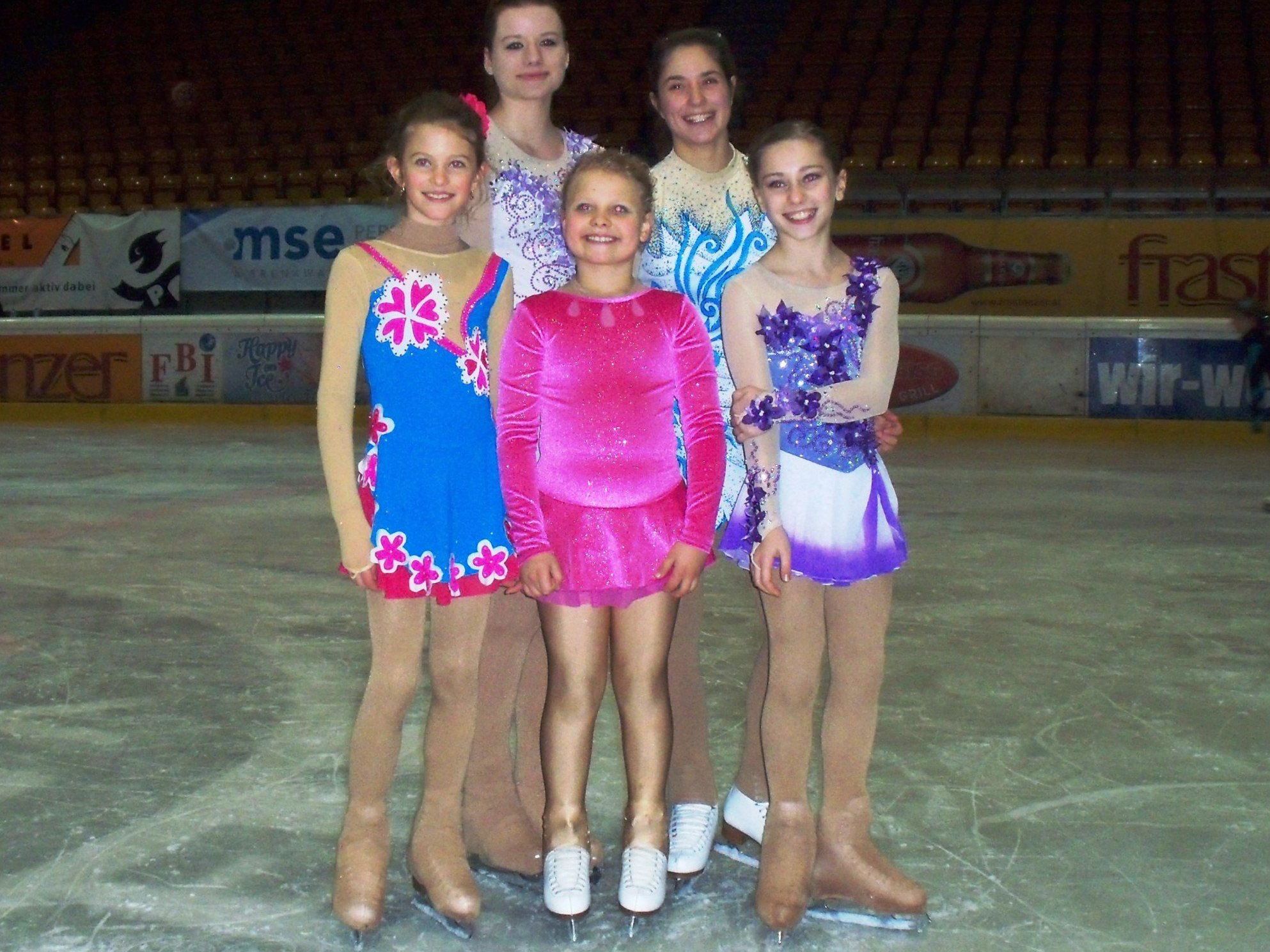 Julia Kessler, Michaela Millinger, Fabienne Präg, Lea Schmoll und Sandra Lagger. Julia Kessler, Michaela Millinger, Fabienne Präg, Lea Schmoll und Sandra Lagger.