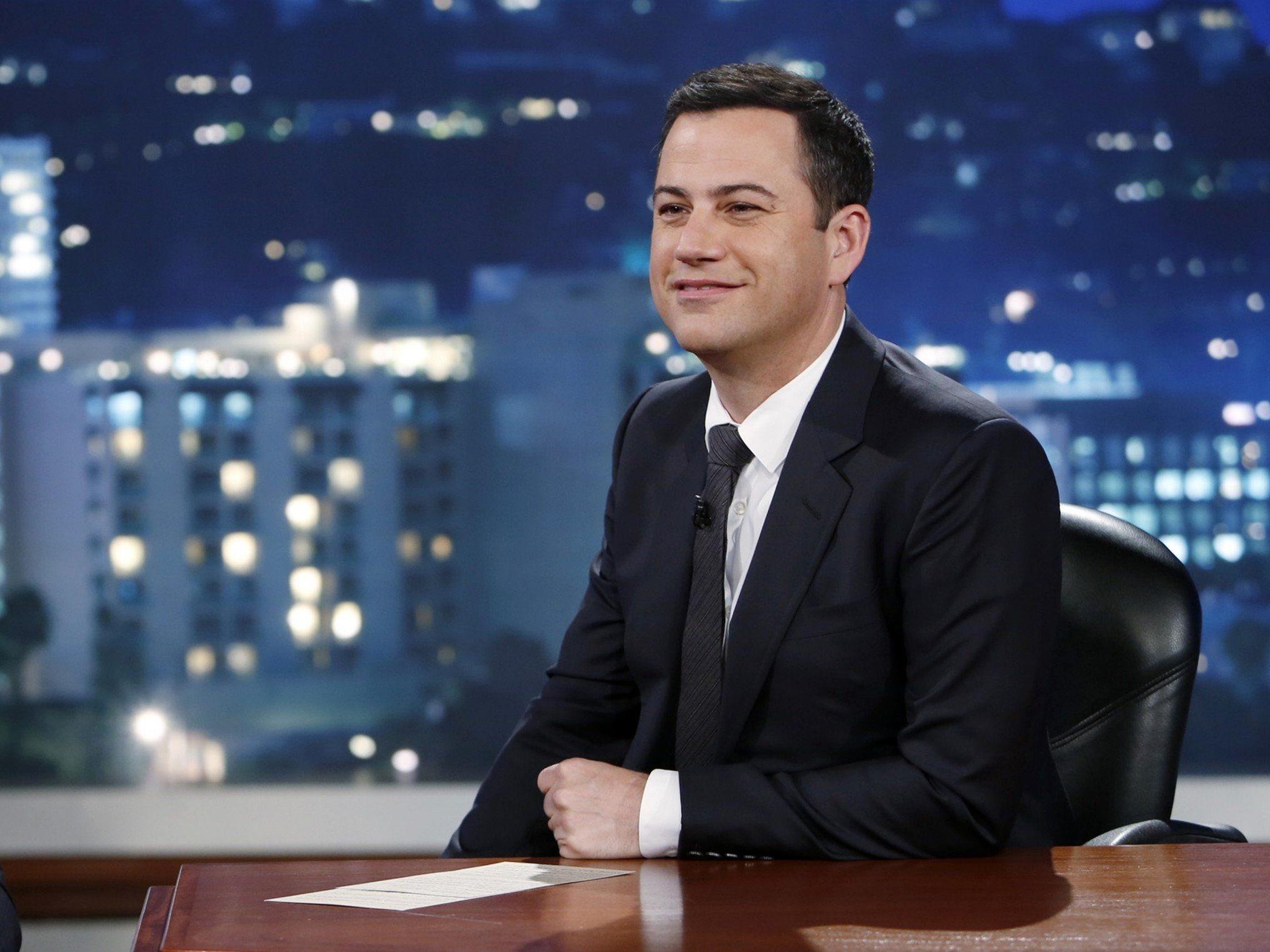Jimmy Kimmel konfrontiert Stars mit Beleidigungen über Twitter Jimmy Kimmel konfrontiert Stars mit Beleidigungen über Twitter