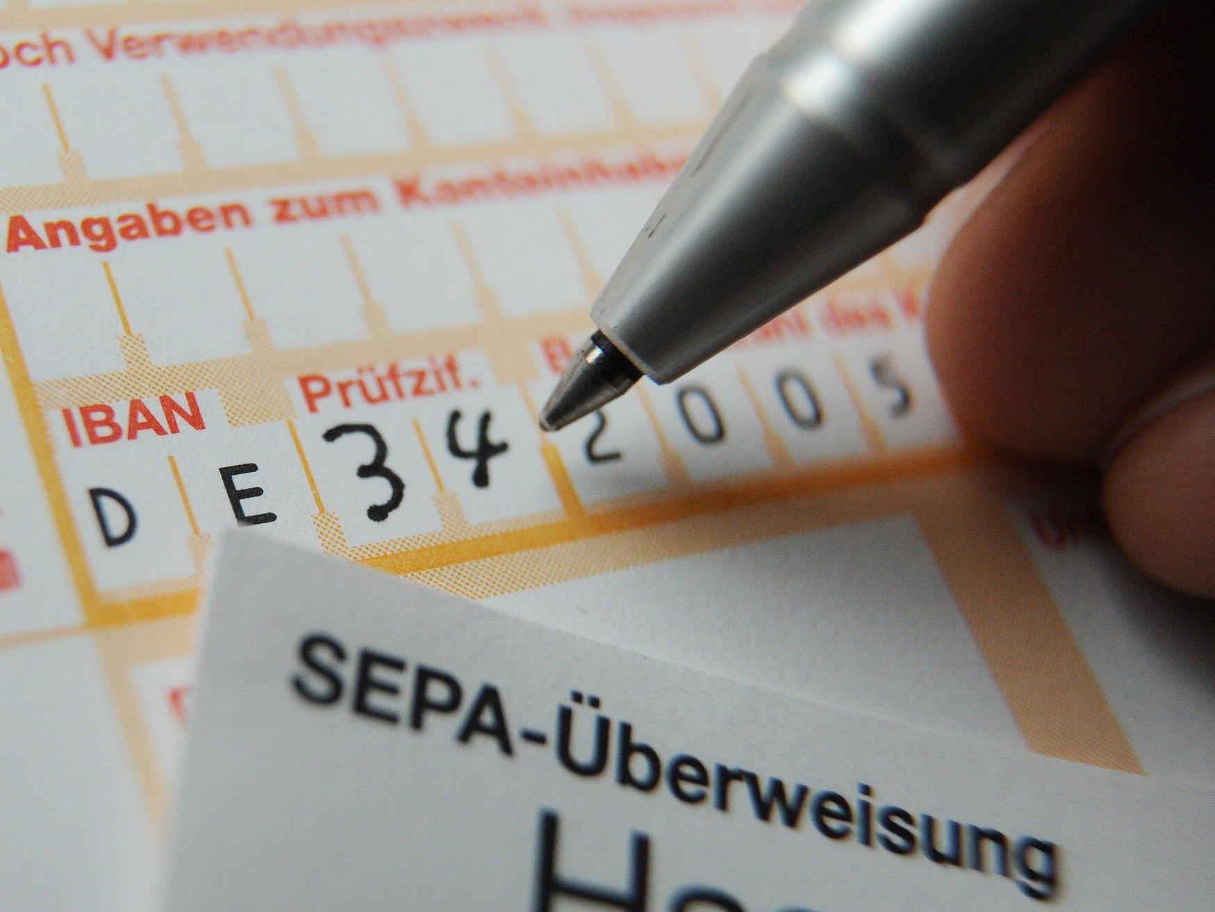 Betrüger nützen die SEPA-Umstellung, um an Passwörter zu kommen.