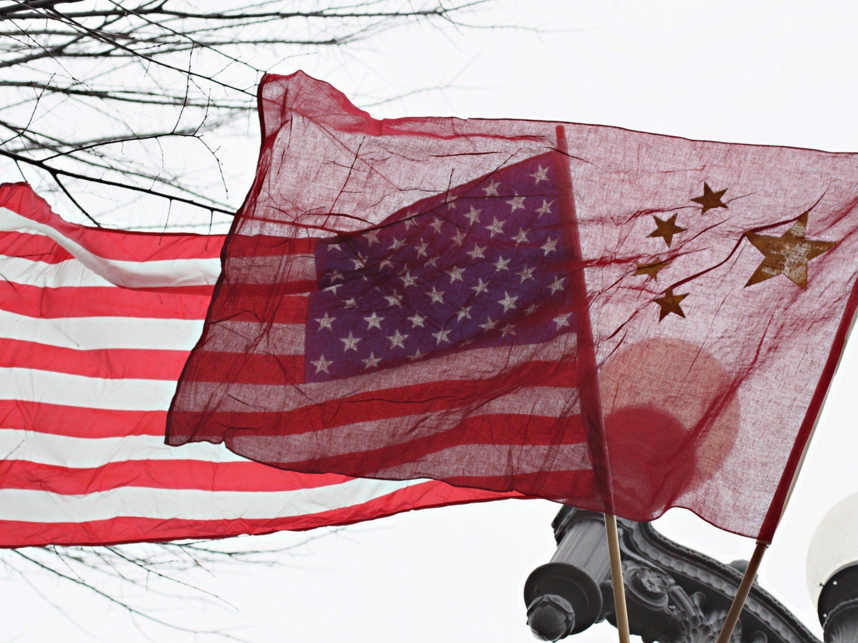 Chinesisches Außenministerium: USA verfolgt "Doppelmoral". Chinesisches Außenministerium: USA verfolgt "Doppelmoral".