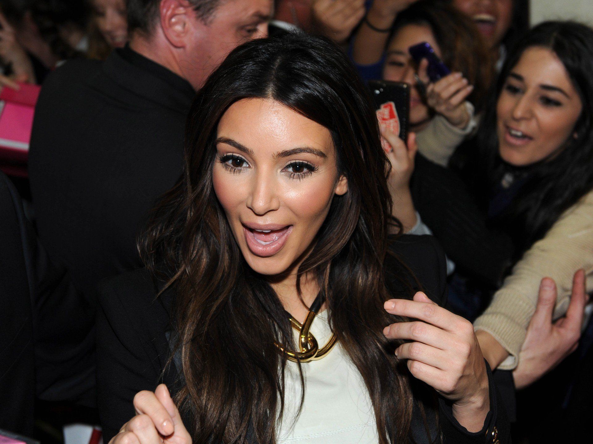 Kim Kardashian wird laut Richard Lugner auf jeden Fall den Opernball 2014 besuchen. Kim Kardashian wird laut Richard Lugner auf jeden Fall den Opernball 2014 besuchen.