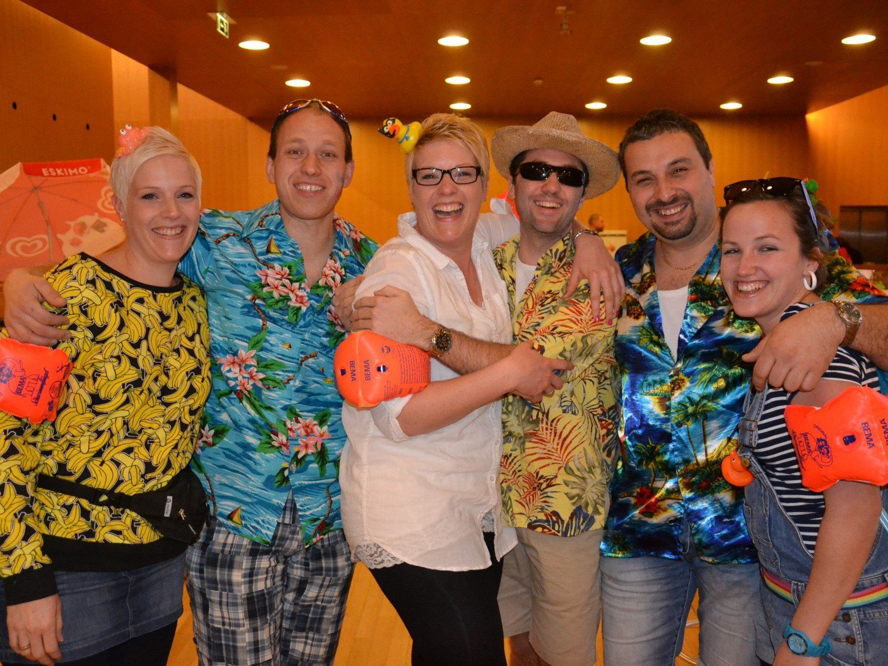Lisi, Judith, Bettina, Aelxander, Richard und Martin hatten Spaß beim Ball in der Kulturbühne AMBACH Lisi, Judith, Bettina, Aelxander, Richard und Martin hatten Spaß beim Ball in der Kulturbühne AMBACH